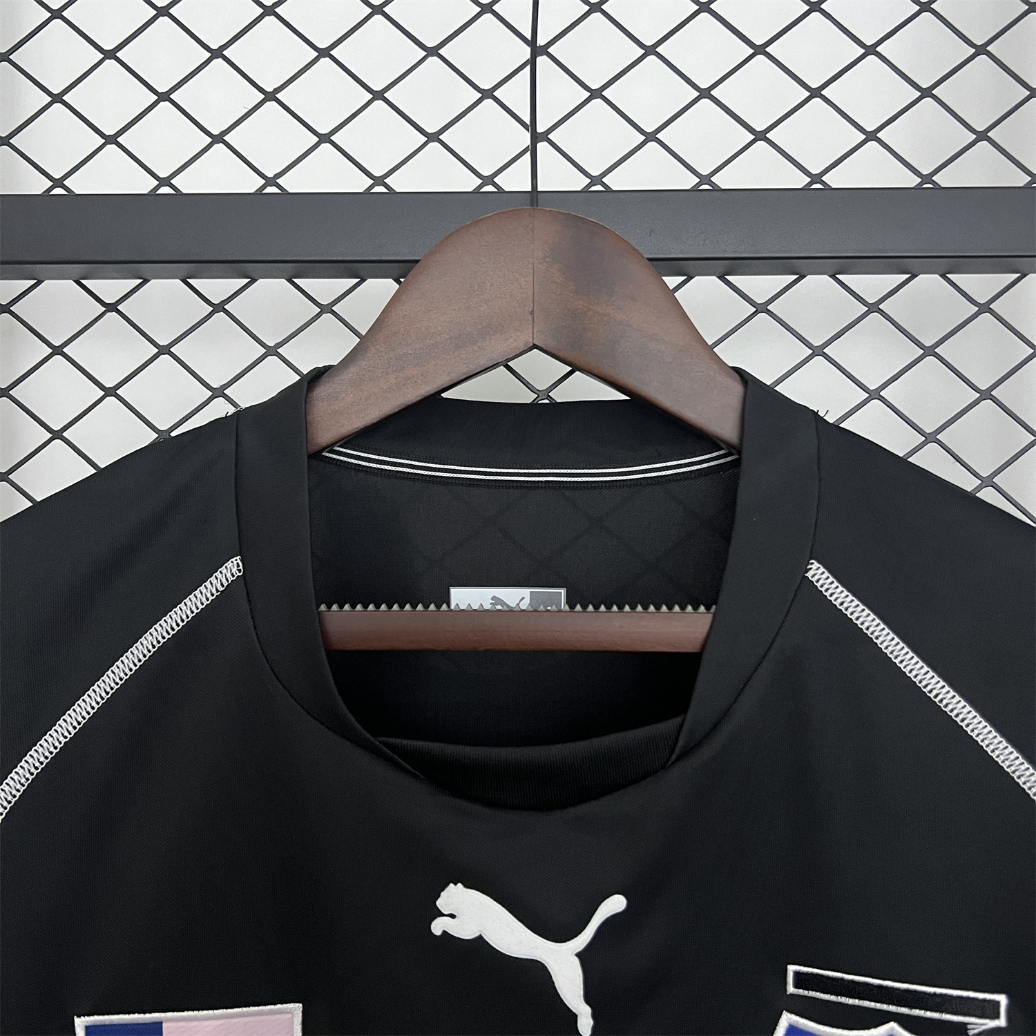 AlphaJersey-Retro Colo Colo 2003 Away Jersey