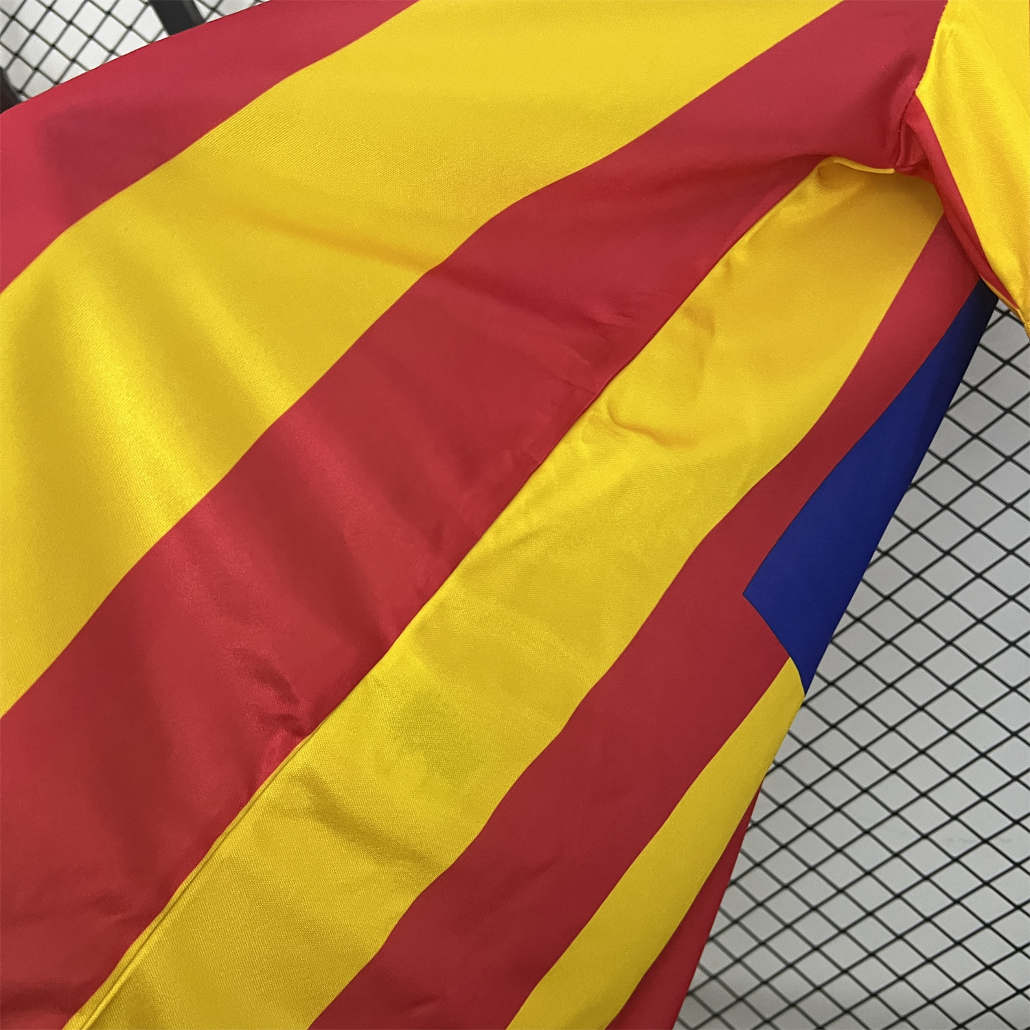 AlphaJersey-Retro Valencia 1980-82 Away Jersey