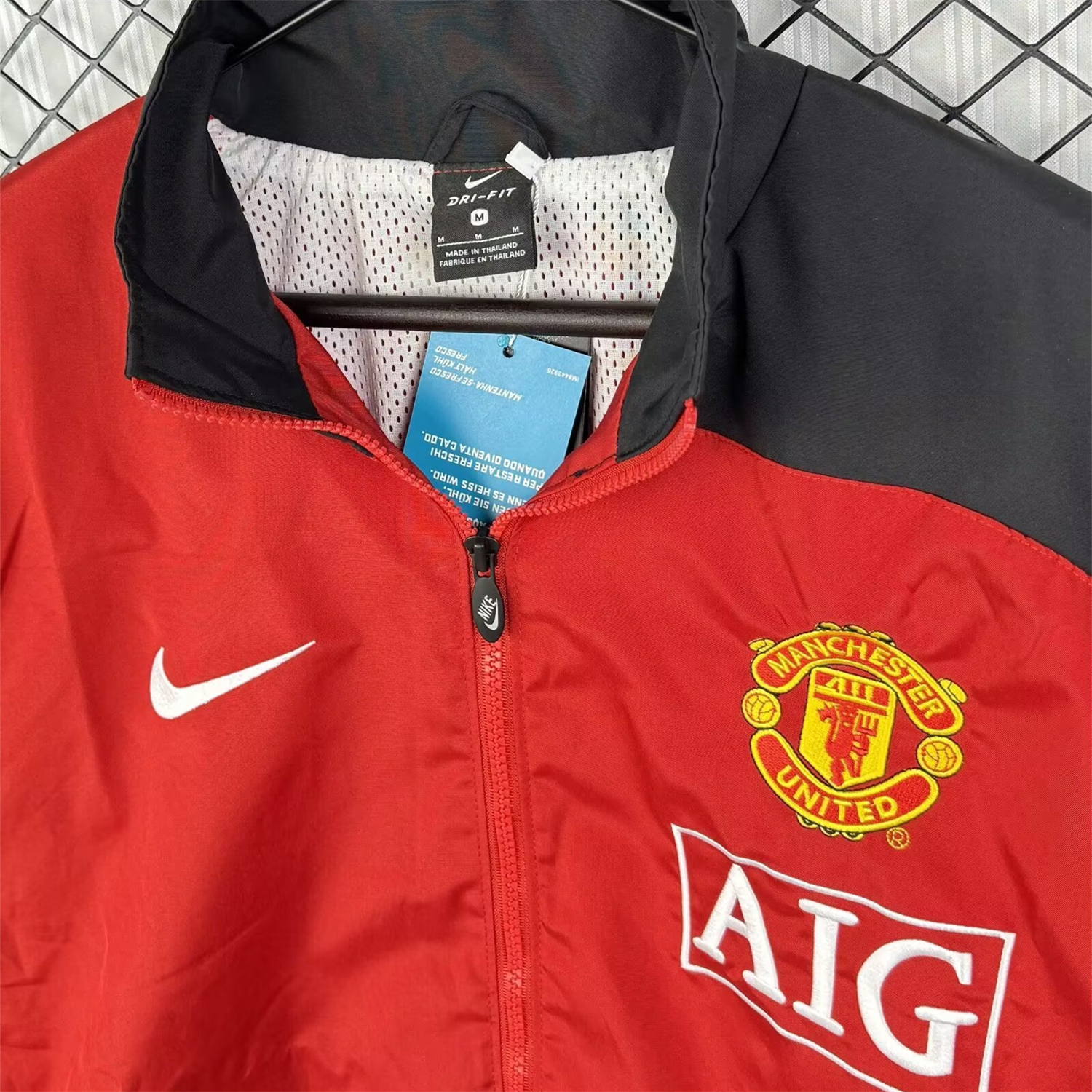 AlphaJersey-Retro Manchester United 2007-08 Red Windbreaker Jacket