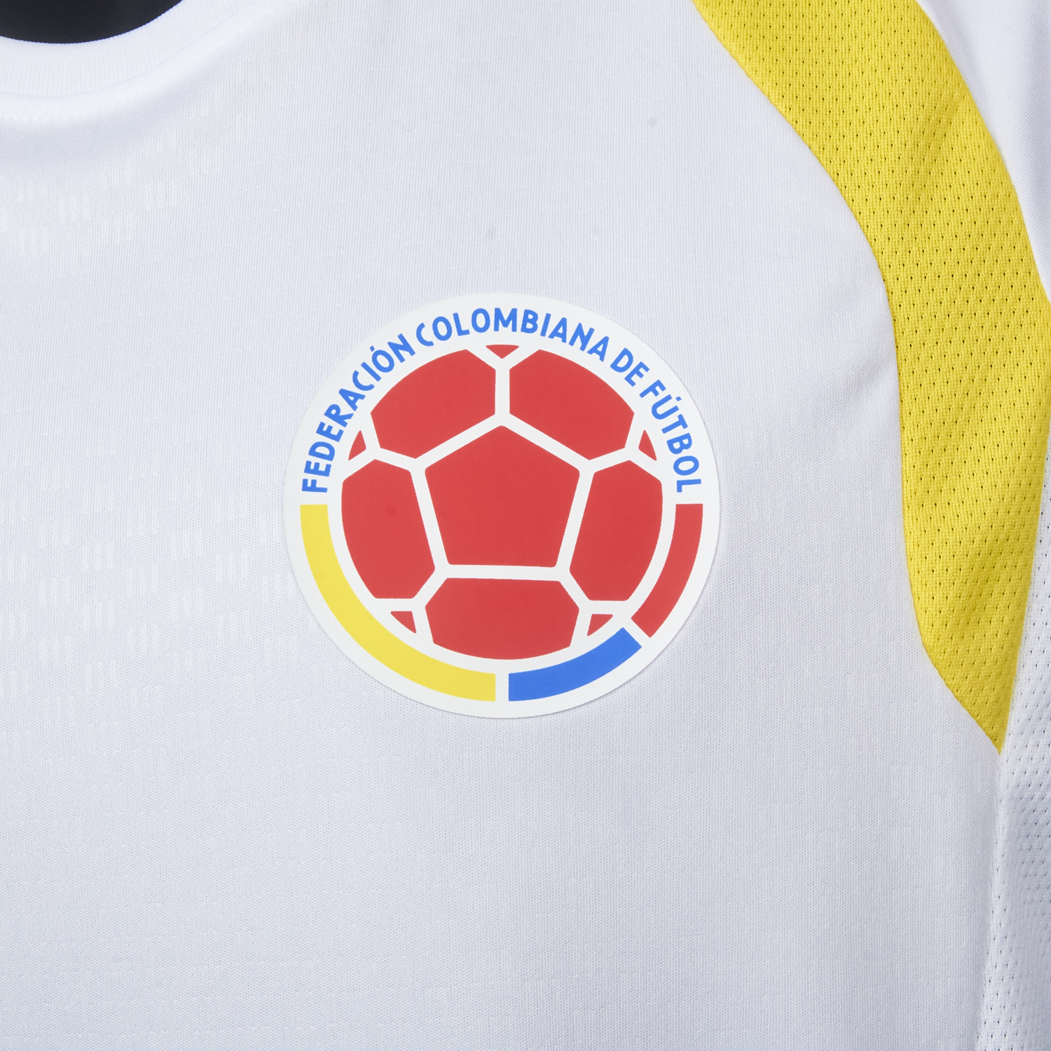 AlphaJersey-Colombia 2026 Pre-Match Training Jersey - Player Version