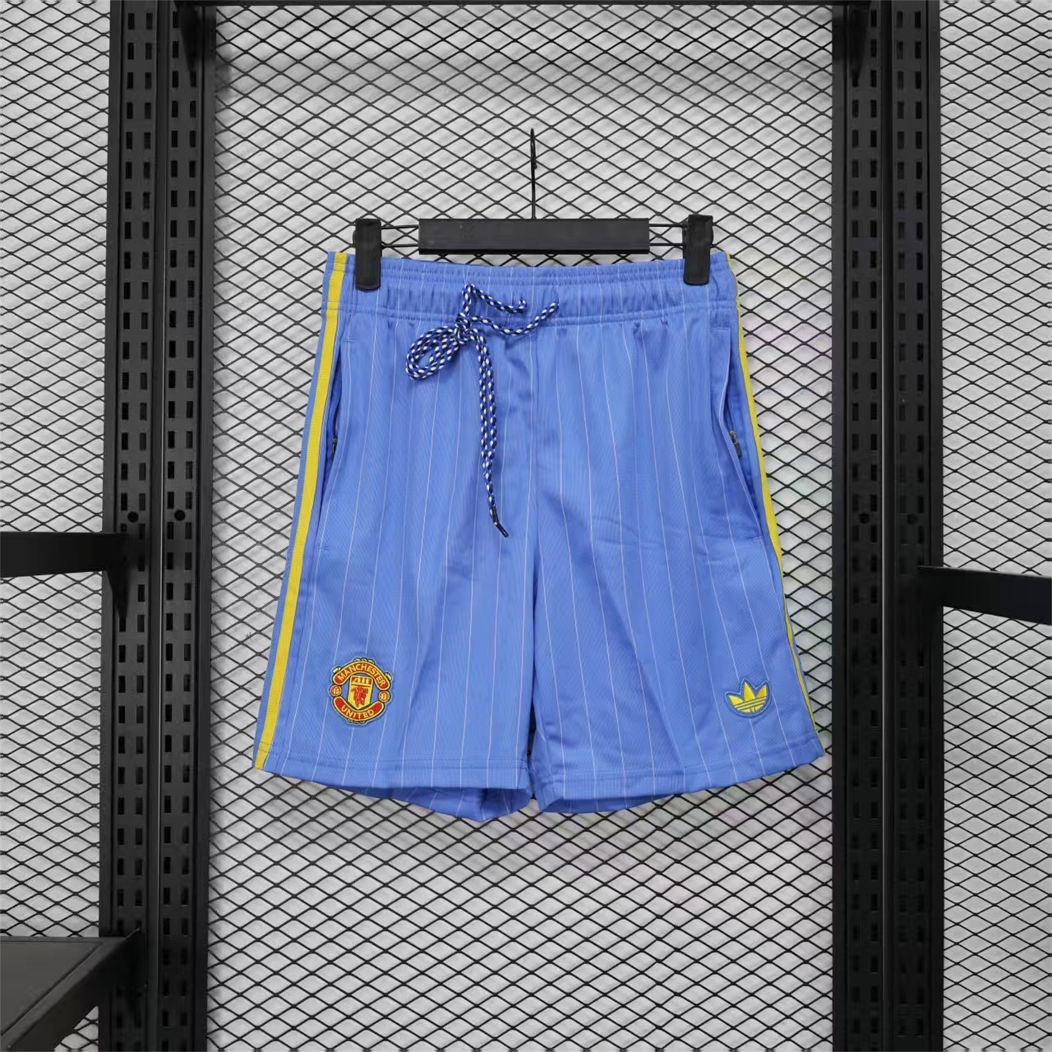 AlphaJersey-Manchester United 25-26 Trefoil Blue Travel Shorts - Player Version