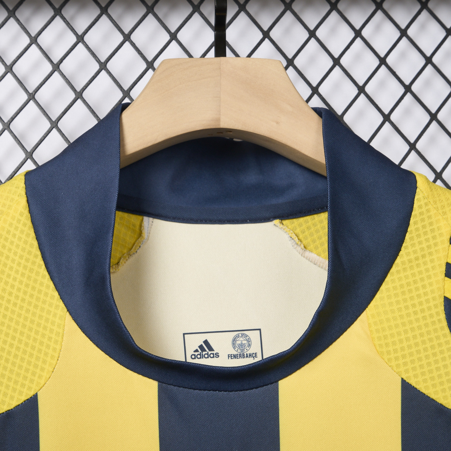 AlphaJersey-Retro Fenerbahce 2008-09 Home Jersey