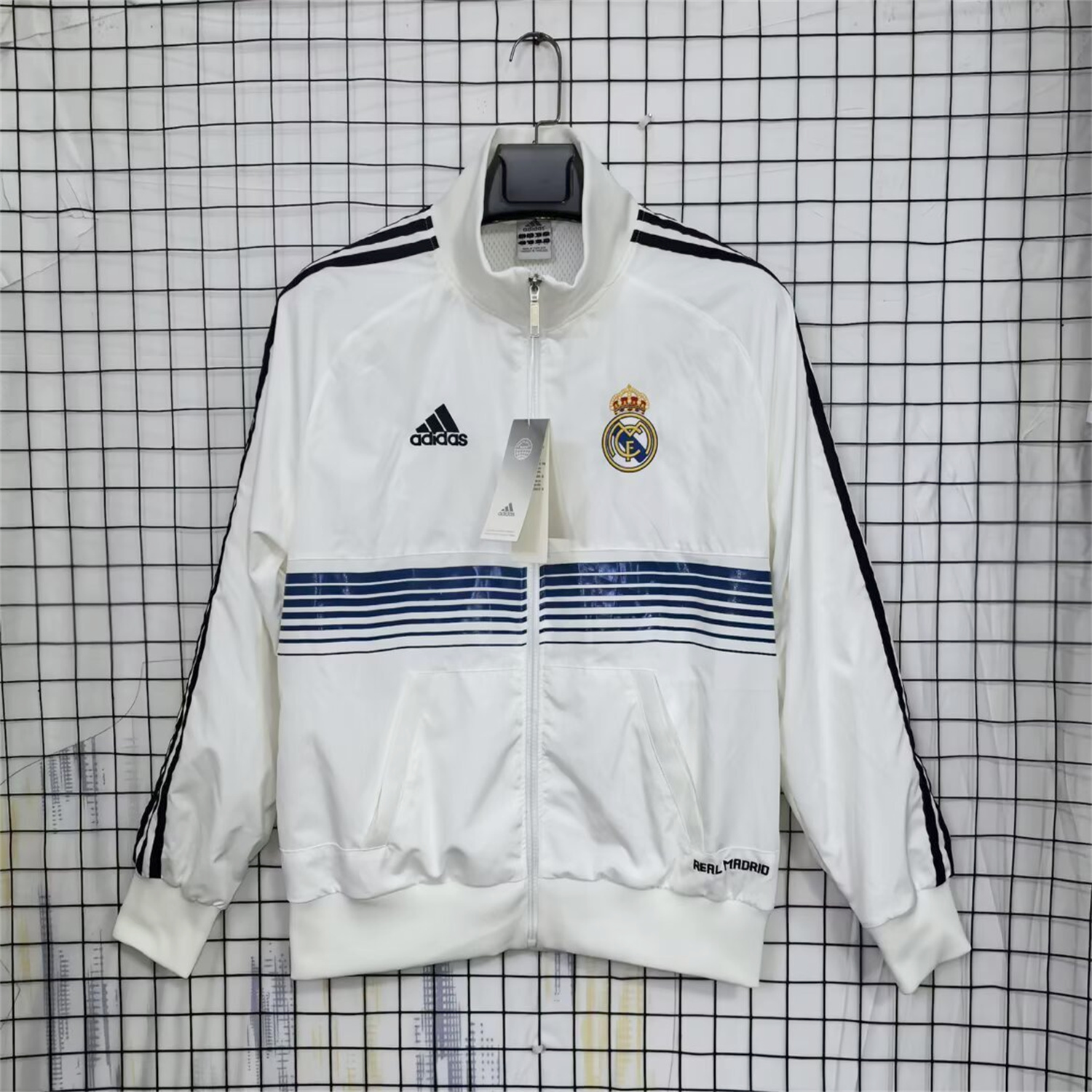 AlphaJersey-Real Madrid 25-26 Windbreaker Jacket - White With Black Lines