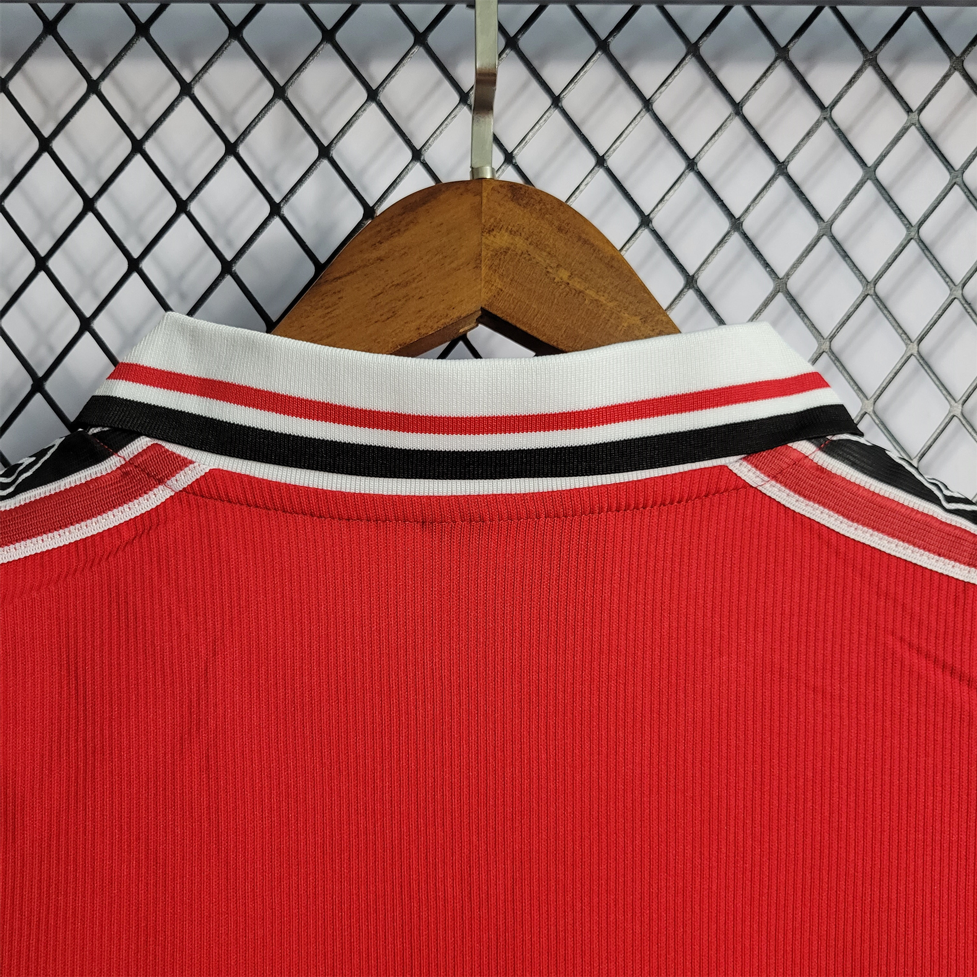 AlphaJersey-Retro Manchester United 98-99 Home Jersey