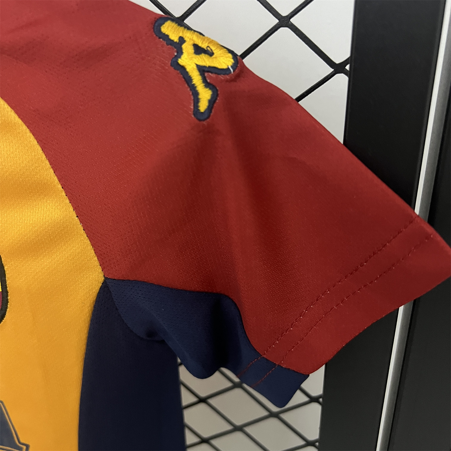 AlphaJersey-Retro Roma 2001-02 Home Kids Kit
