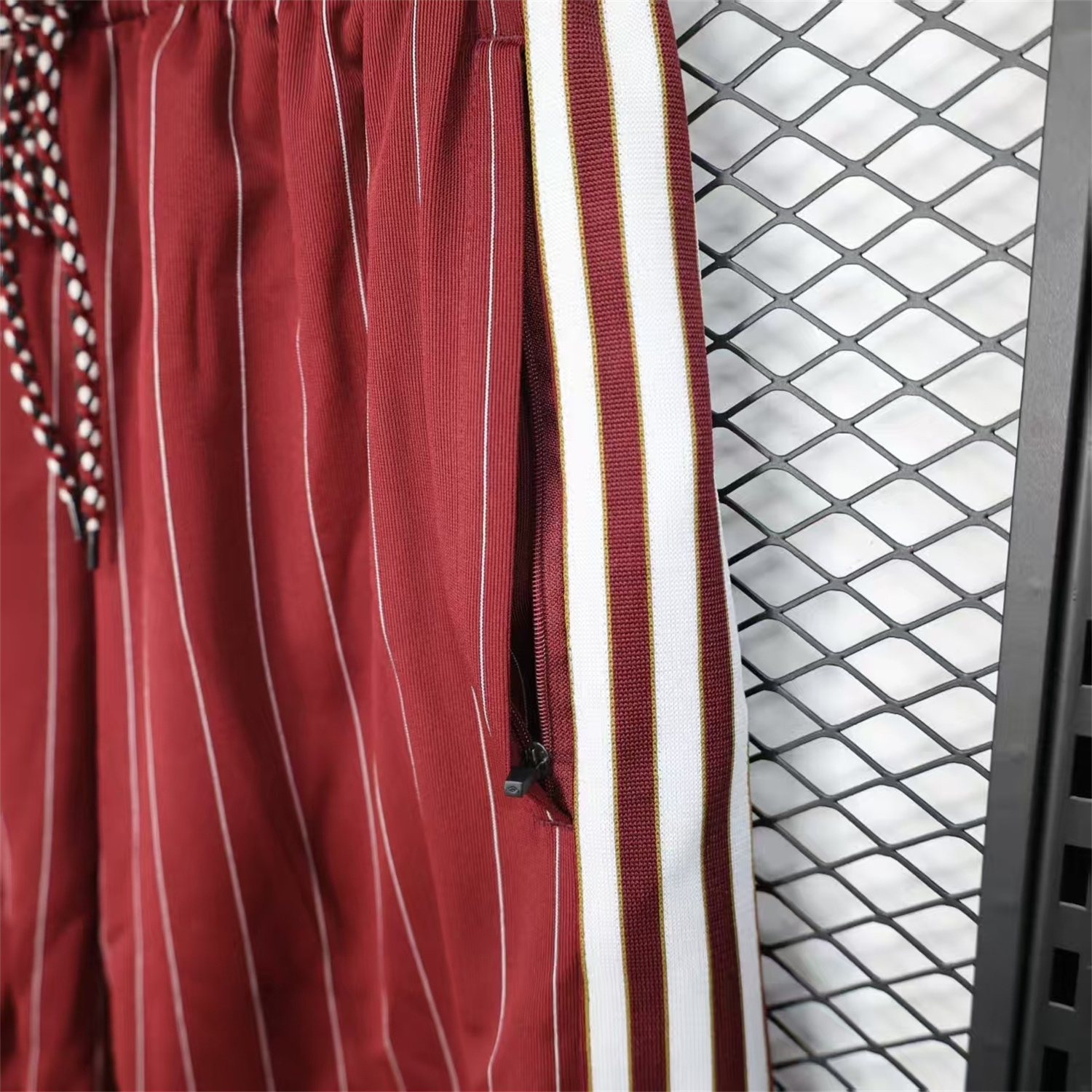 AlphaJersey-Arsenal 25-26 Trefoil Red Travel Shorts - Player Version
