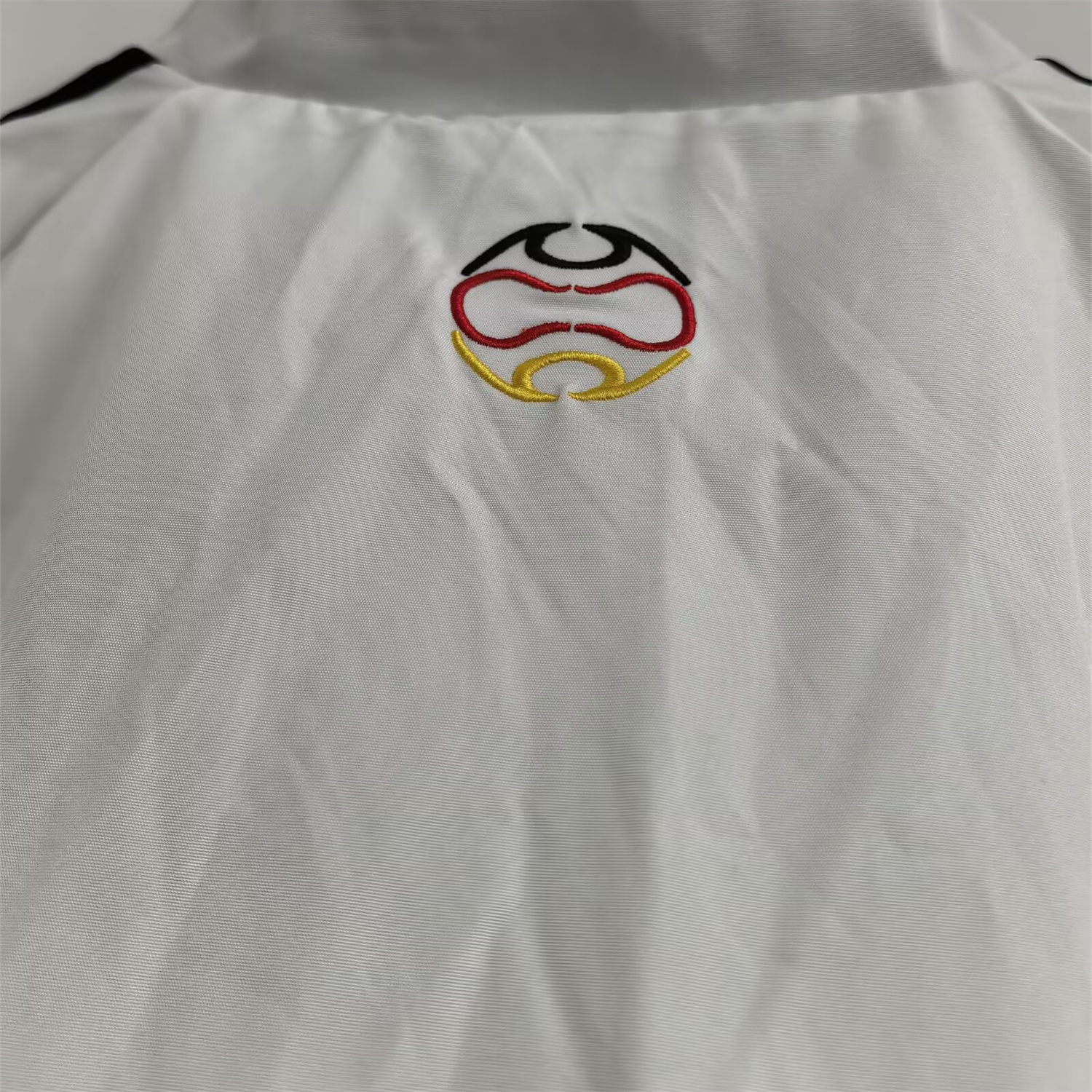 AlphaJersey-Retro Germany 2006 Vintage Style Windbreaker - White & Black