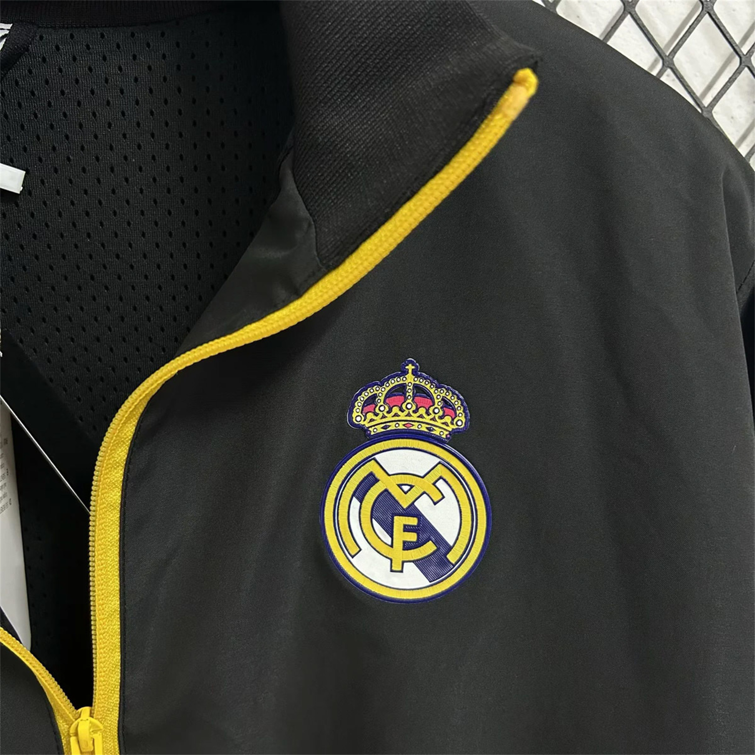 AlphaJersey-Real Madrid 25-26 Windbreaker Jacket - Black