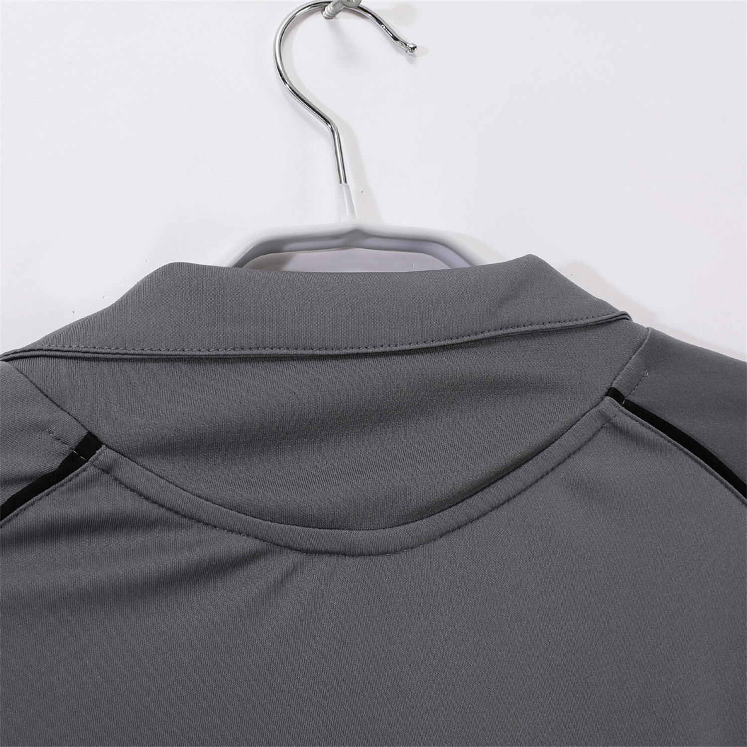 AlphaJersey-Retro Real Madrid 04-05 Third Grey Jersey