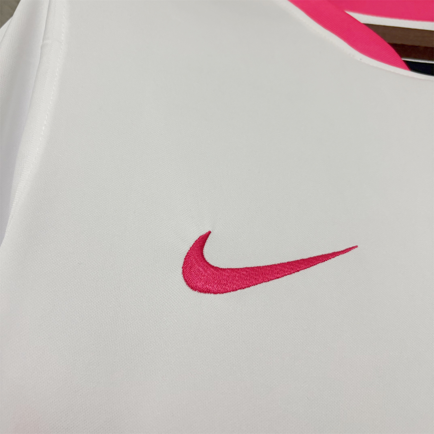 AlphaJersey-Sporting CP 25-26 Pink And White Special Jersey - Fans Version
