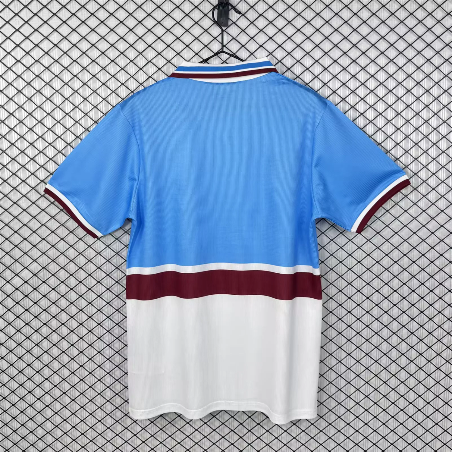 AlphaJersey-Retro Aston Villa 1997-98 Away Jersey