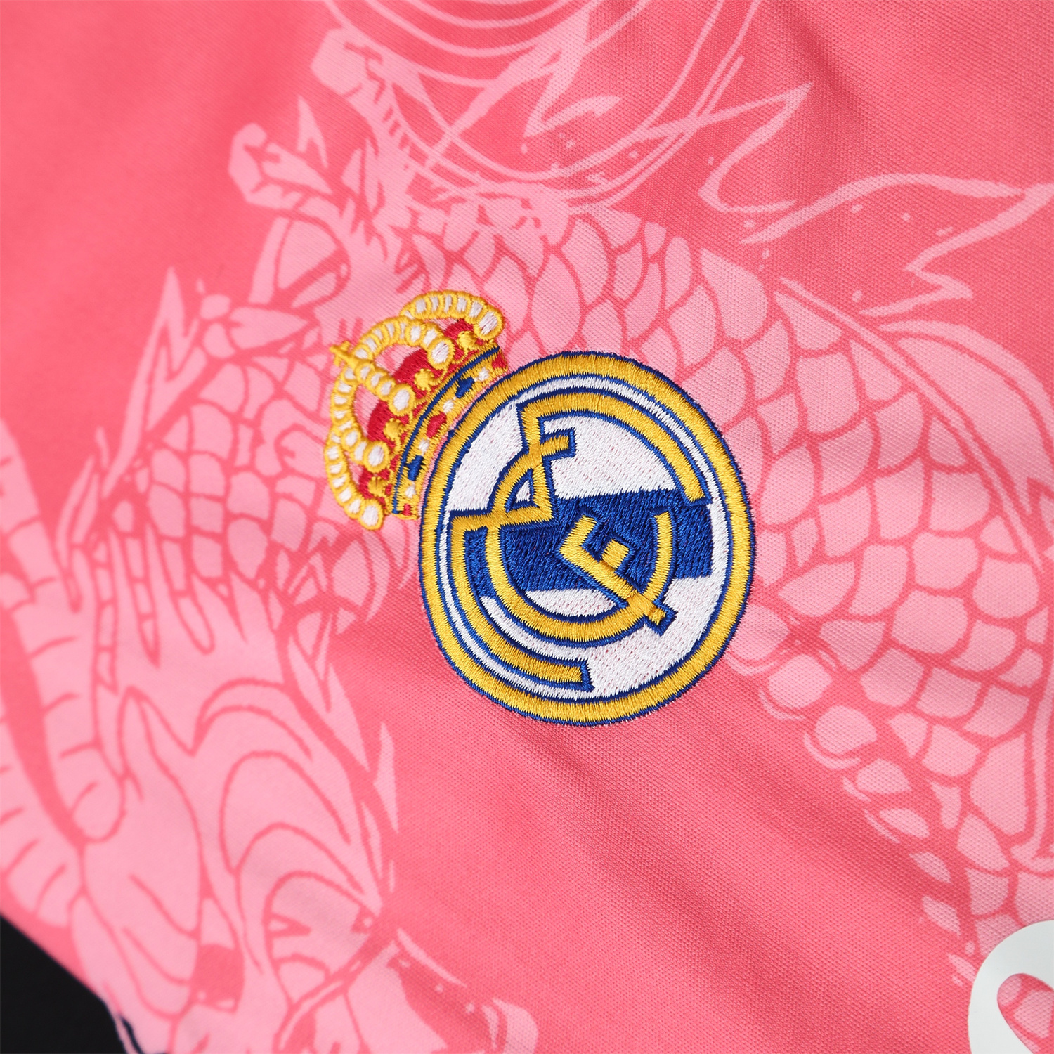 AlphaJersey-Real Madrid 25-26 Vest Training Set - Pink-Black Dragon Vest & Black-White Shorts