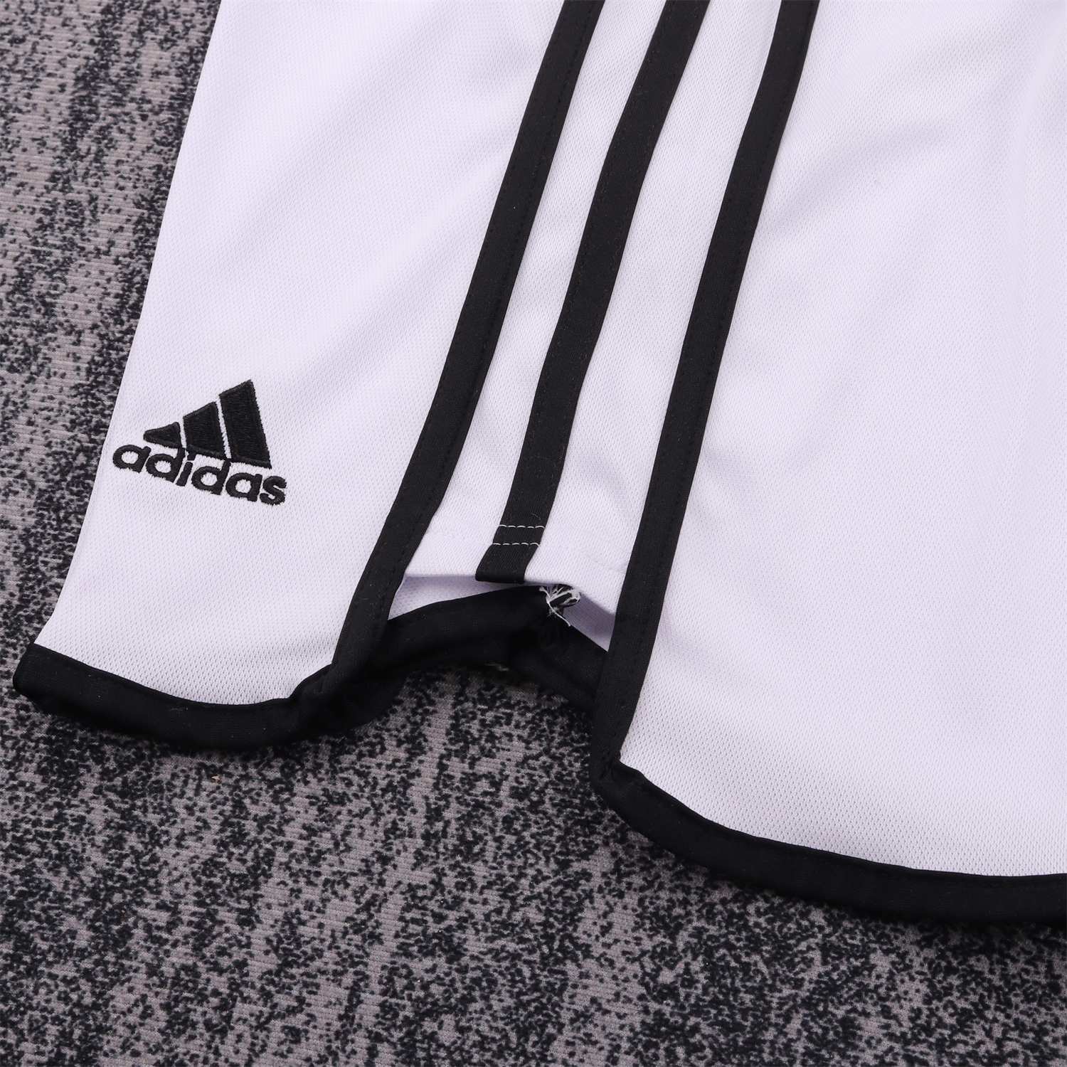 AlphaJersey-Retro Newcastle United 2000-01 Away Kids Kit
