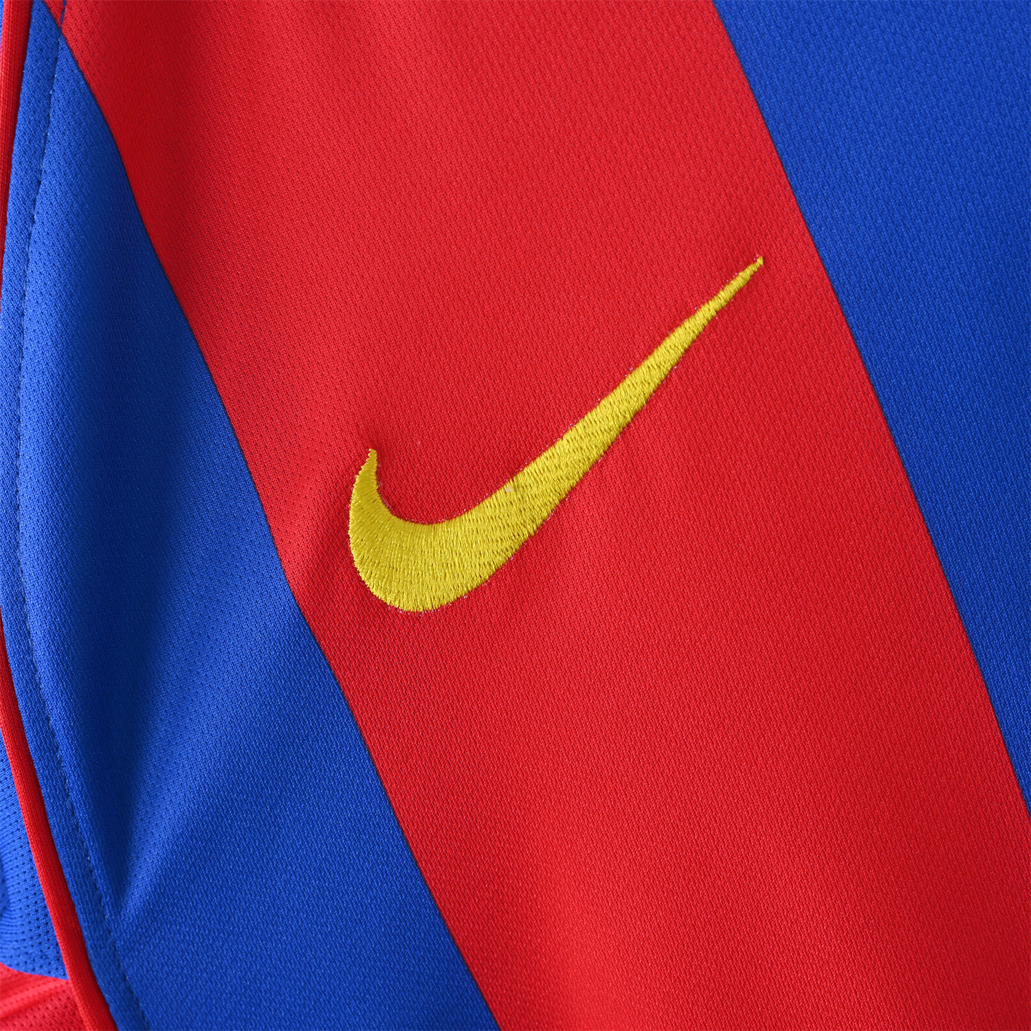 AlphaJersey-Retro Barcelona 04-05 Home Jersey