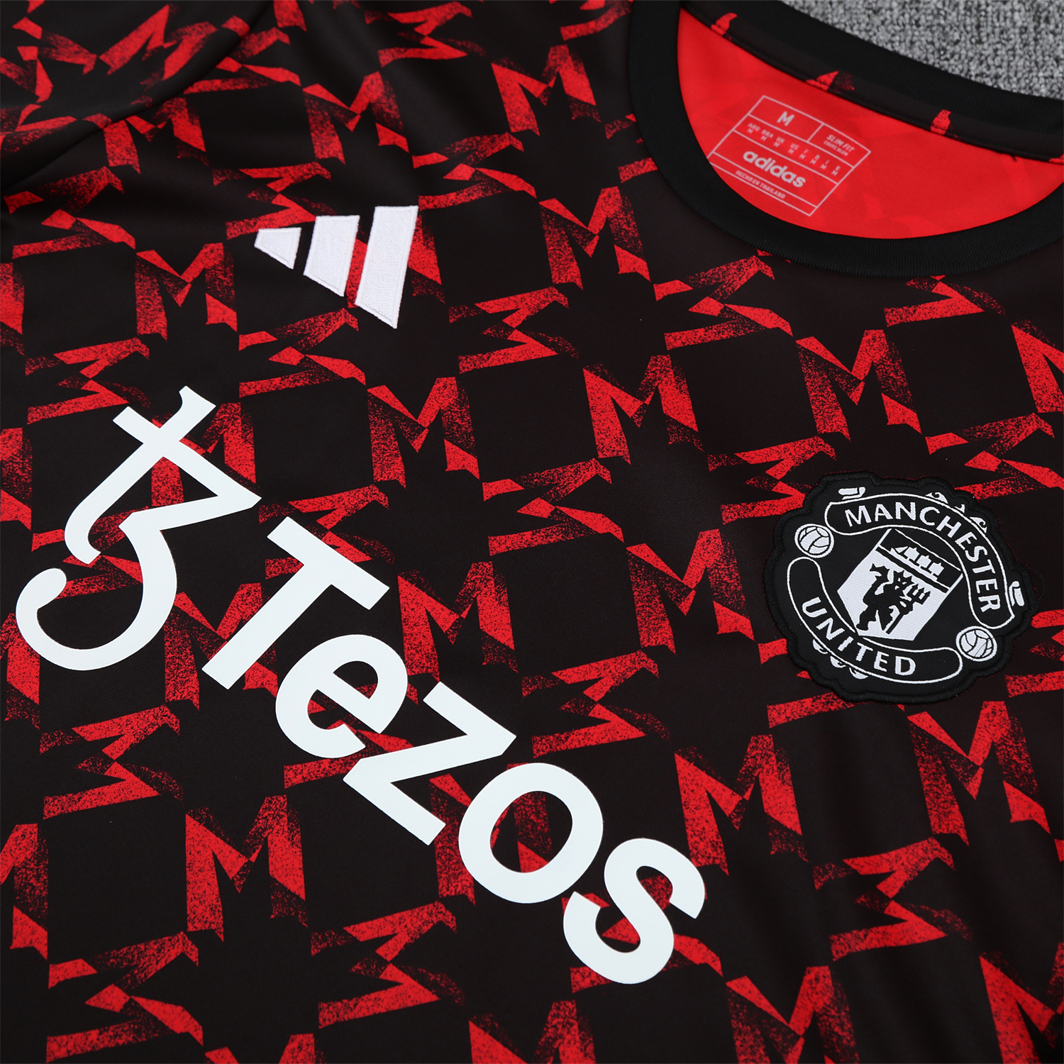 AlphaJersey-Manchester United 25-26 Pre-Match Short-Sleeve Training Set - Red Top & Black Shorts