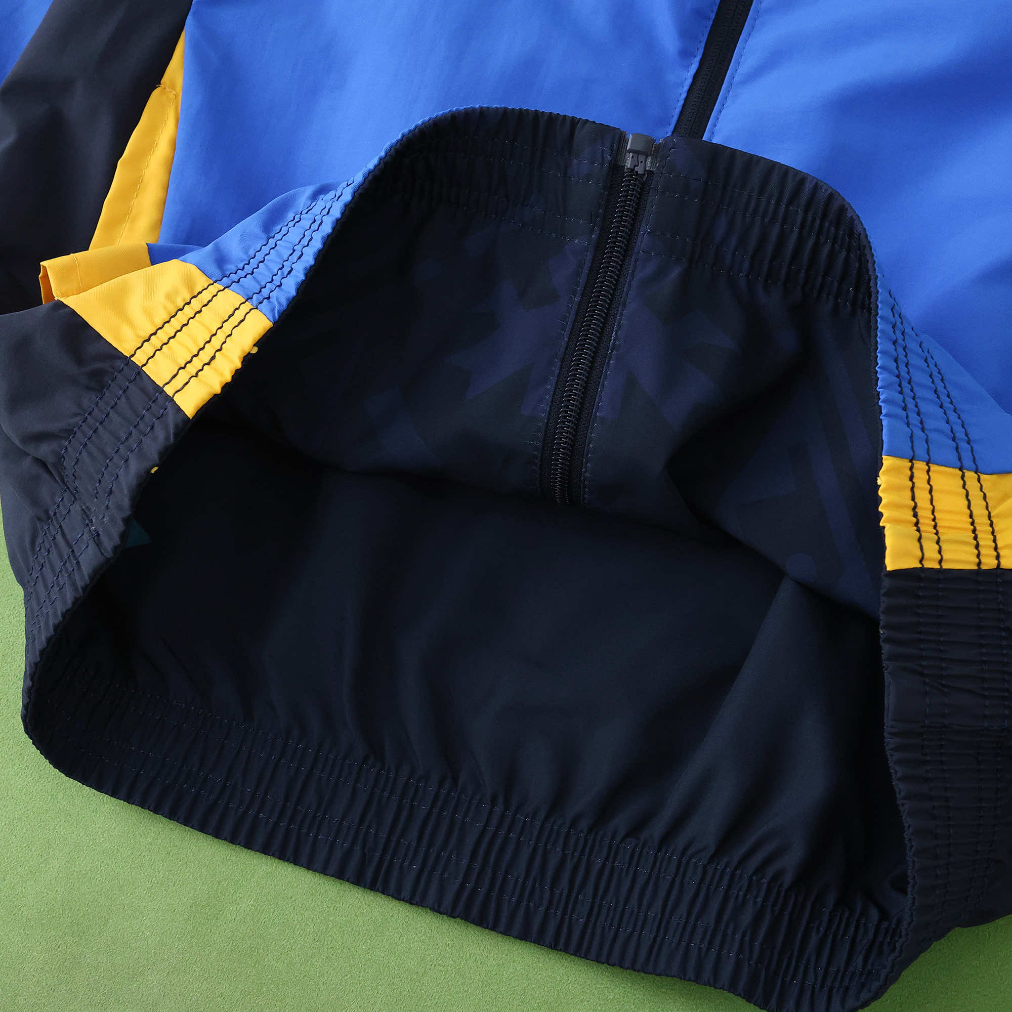 AlphaJersey-Club América 25-26 Throwback Double Sided Reversible Windbreaker - Blue & Black