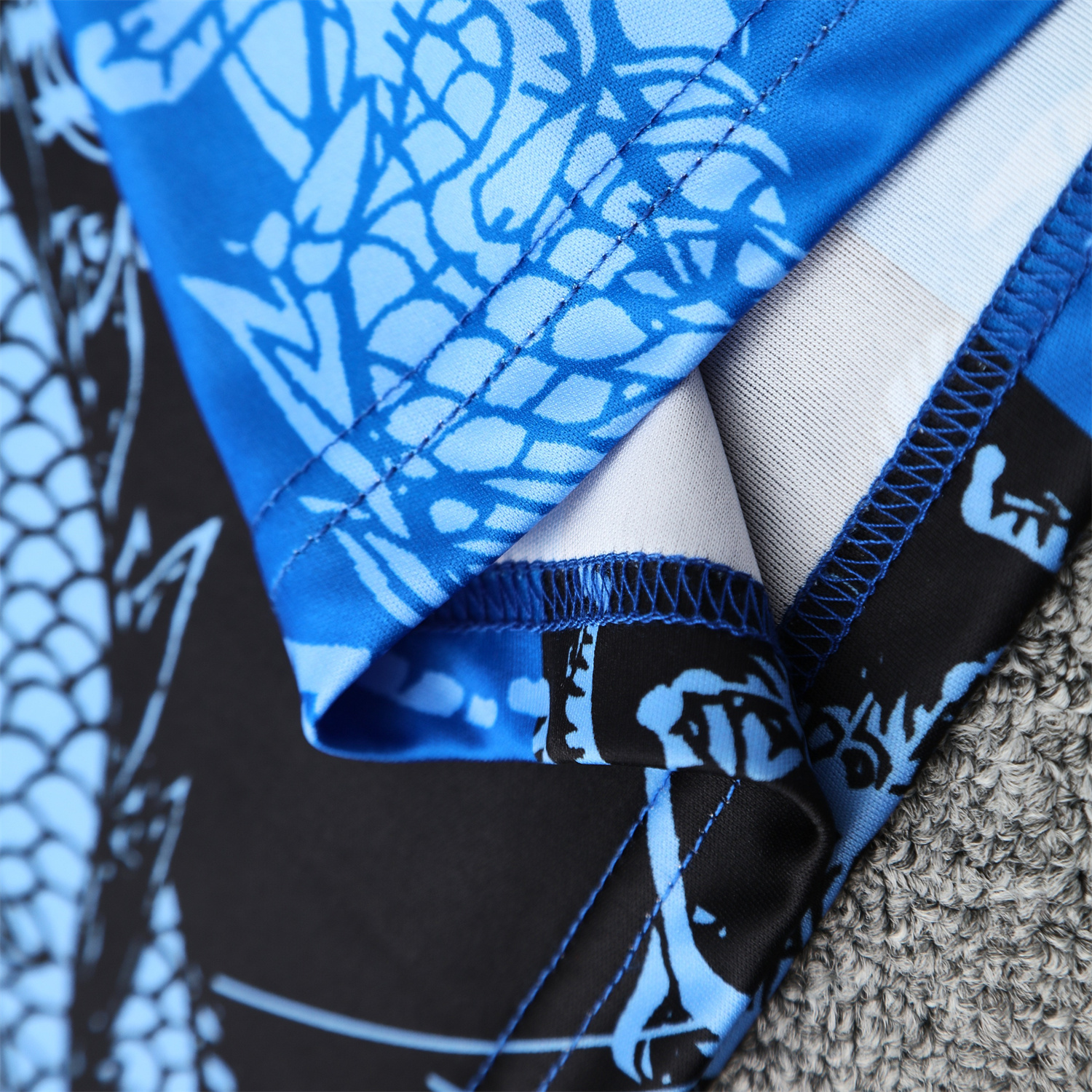 AlphaJersey-Real Madrid 25-26 Short-Sleeve Training Set - Blue Black Dragon Top & Black-White Shorts