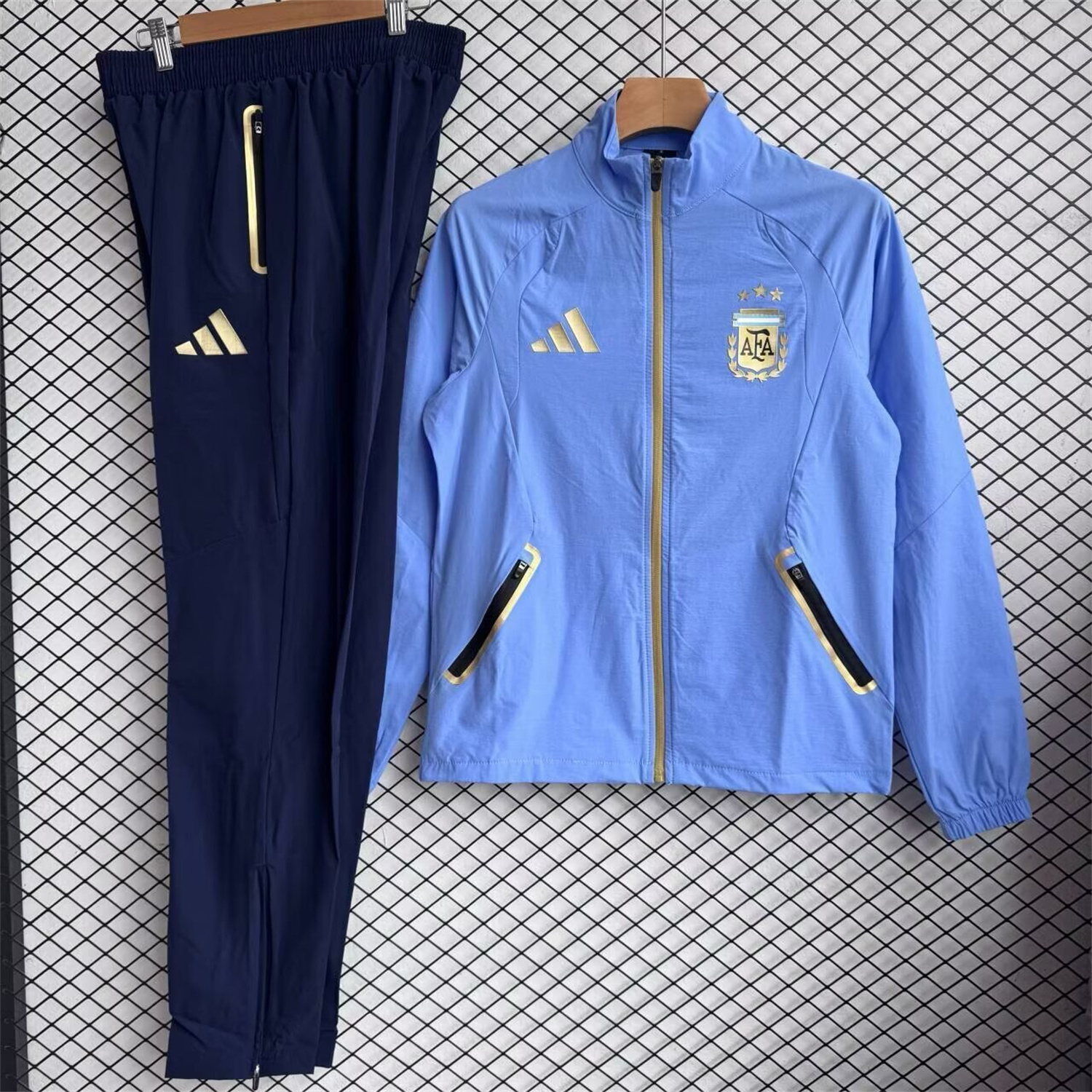 AlphaJersey-Argentina 2026 Windbreaker Training Set - Blue Top and Black Pants