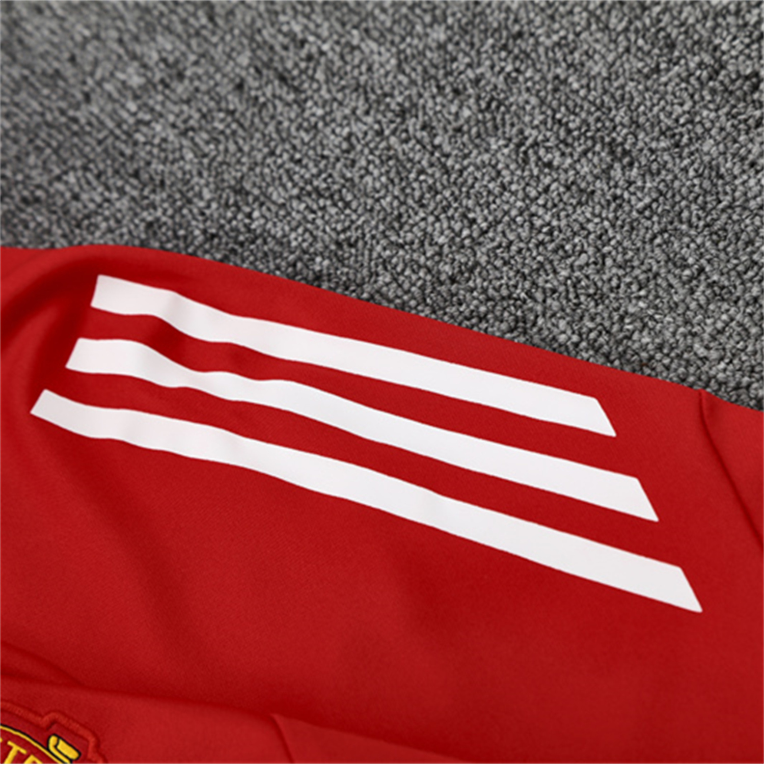 AlphaJersey-Manchester United 25-26 Long Sleeves Training Set - Red Top & Black Pants