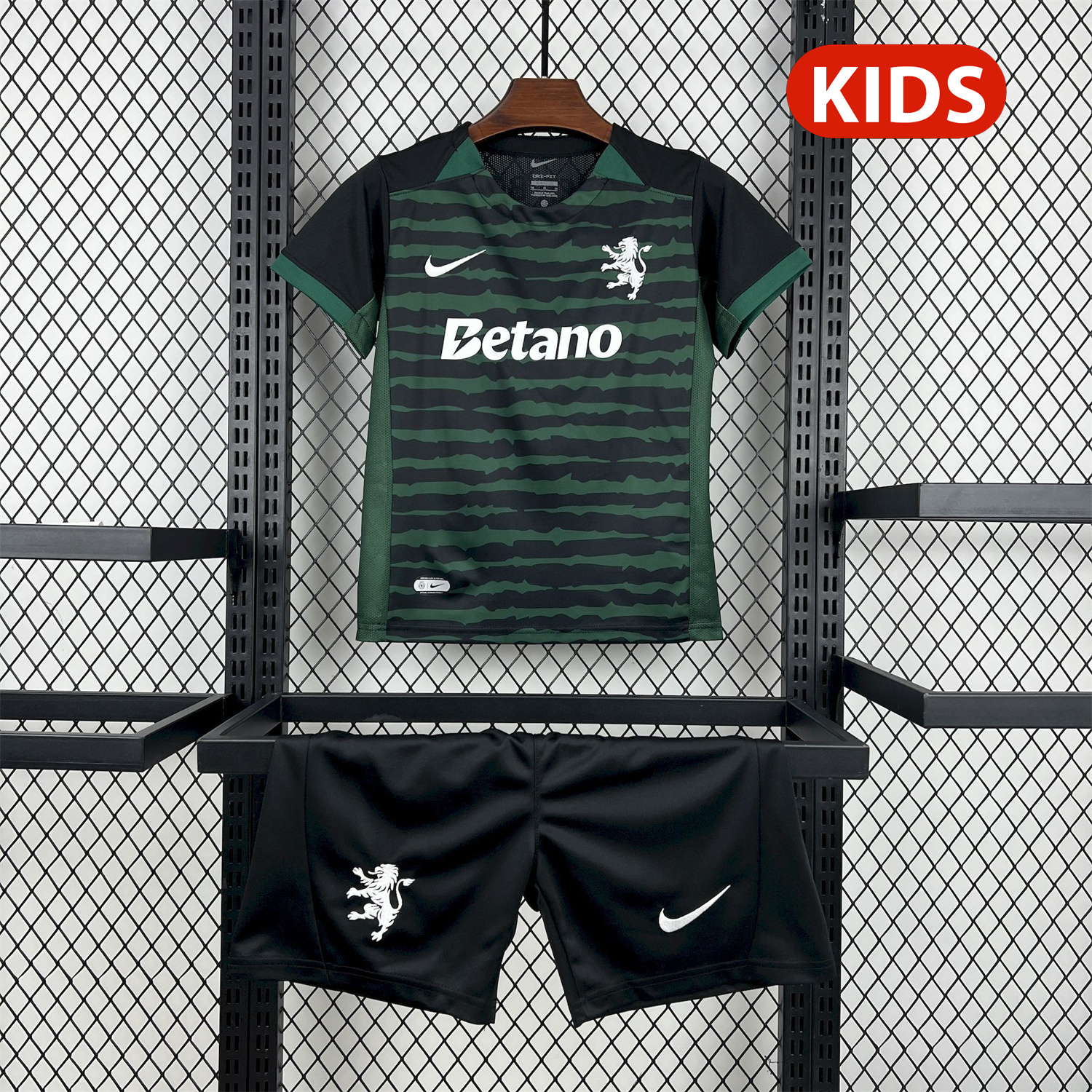 AlphaJersey-Sporting CP 25-26 Goalkeeper Green And Black Kids Kit