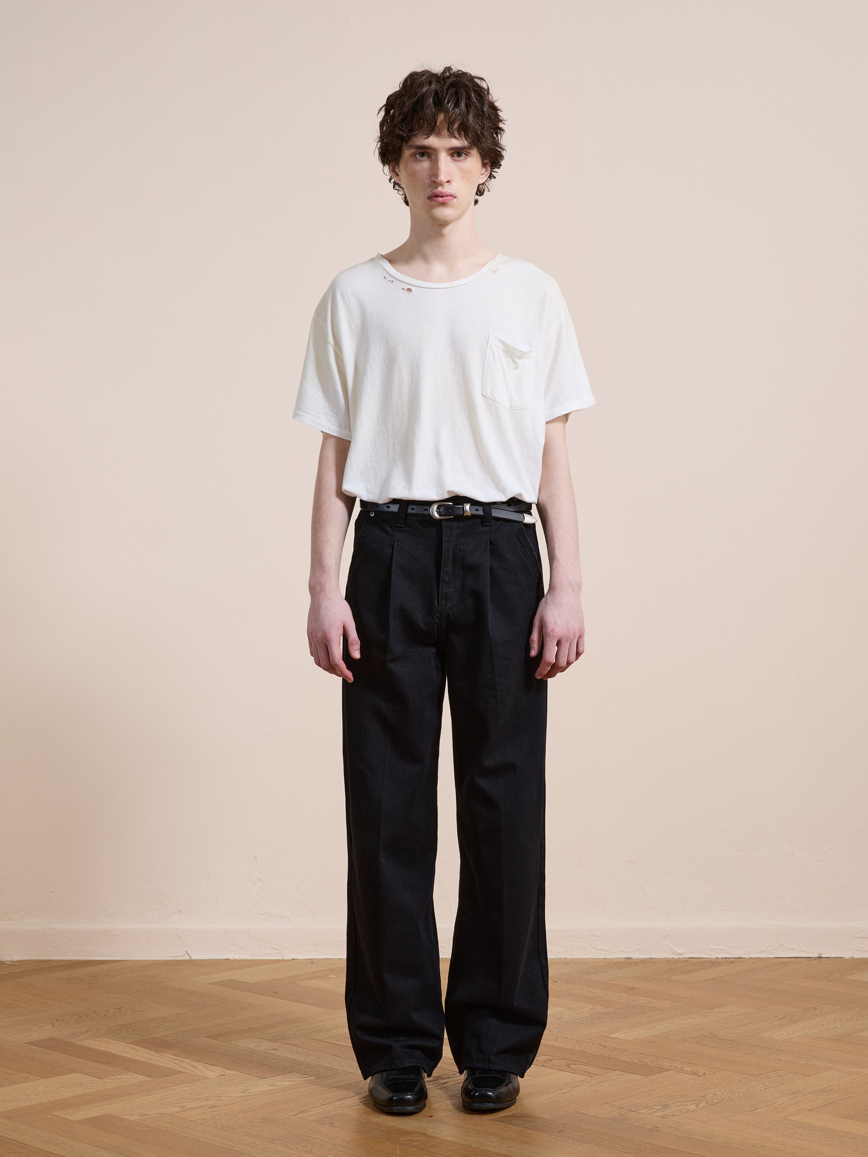 Pleated Relaxed Fit Jeans | Modern Menswear by yycbvcnbmmnbm