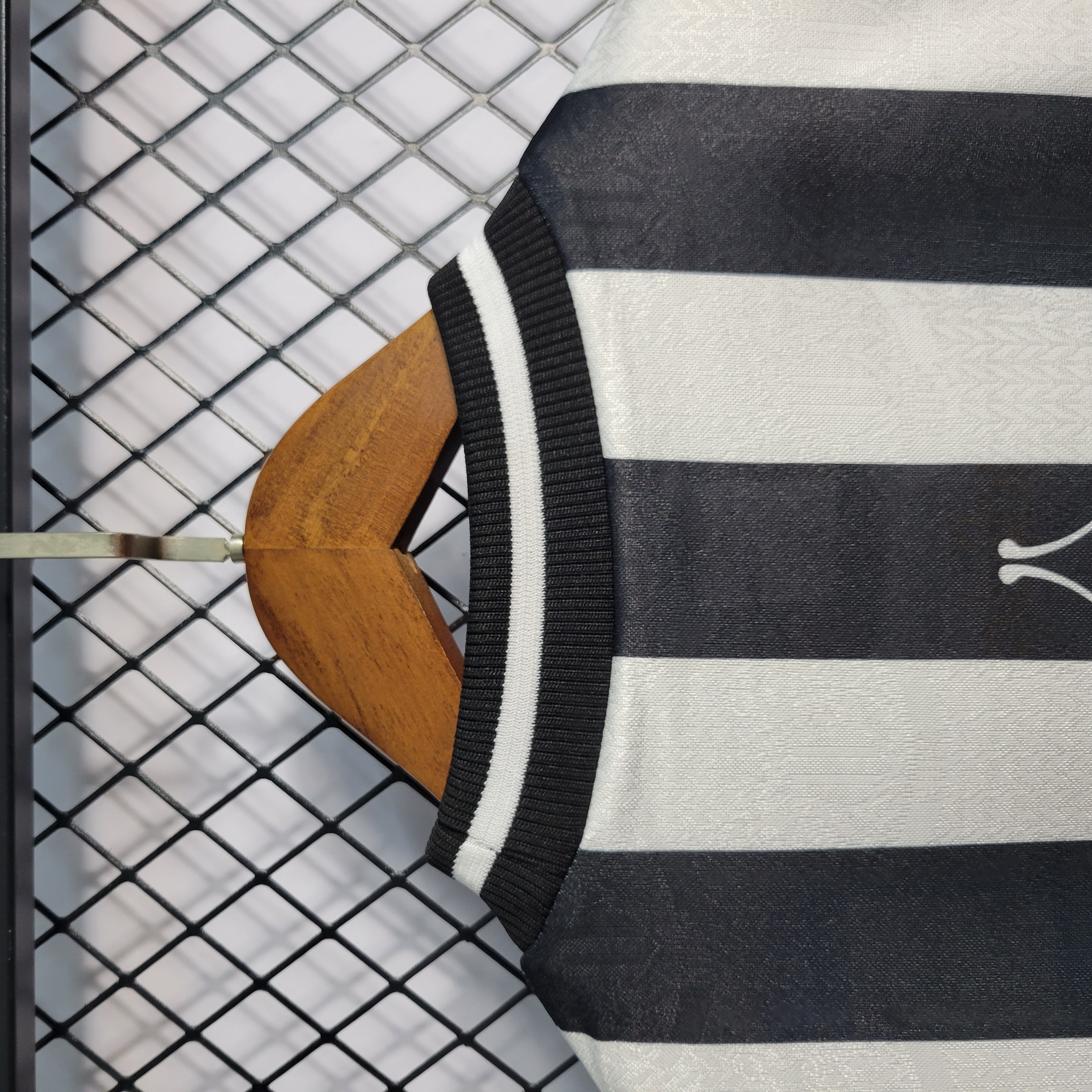 AlphaJersey-Retro Newcastle United 1997-99 Home Long Sleeve Jersey