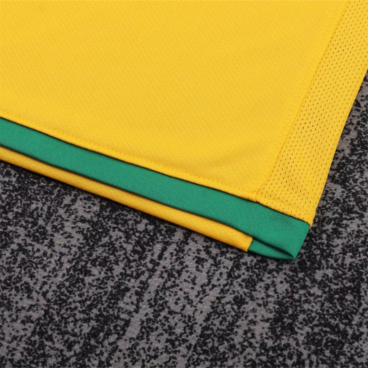 AlphaJersey-Retro Brazil 2006 Home Kids Kit