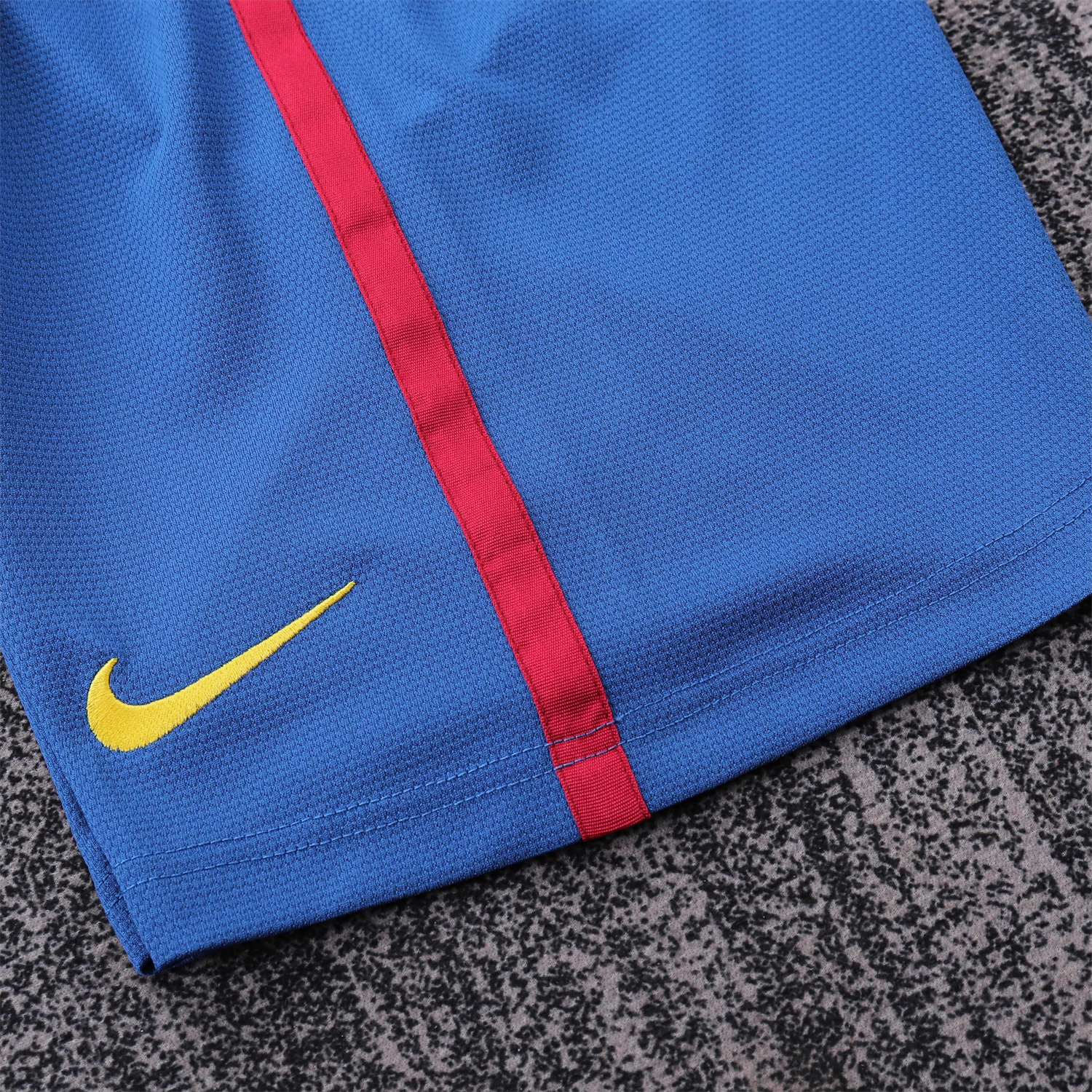 AlphaJersey-Retro Barcelona 2006-07 Home Kids Kit