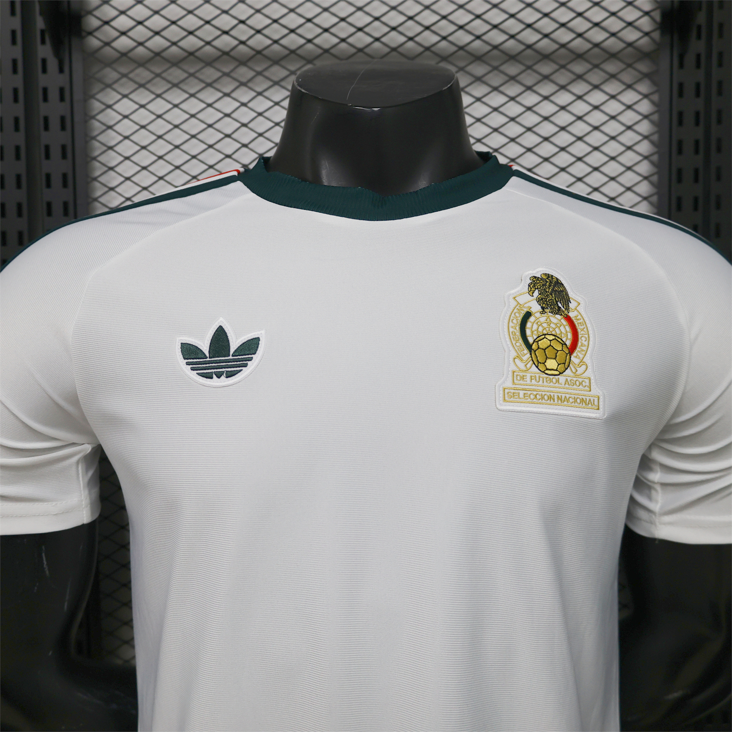 AlphaJersey-Mexico 2026 Terrace Icon Retro Logo White Jersey - Player Version