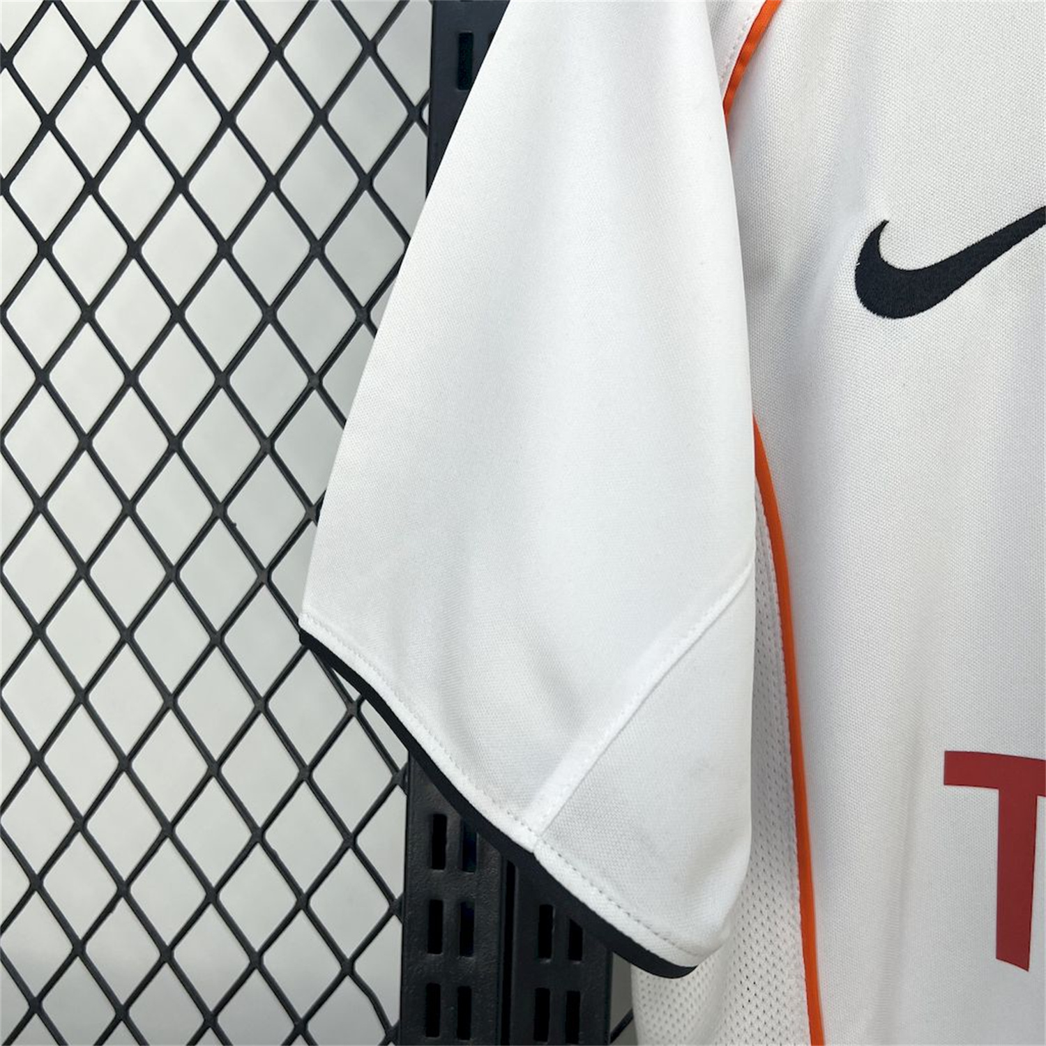 AlphaJersey-Retro Valencia 2004-05 Home Jersey