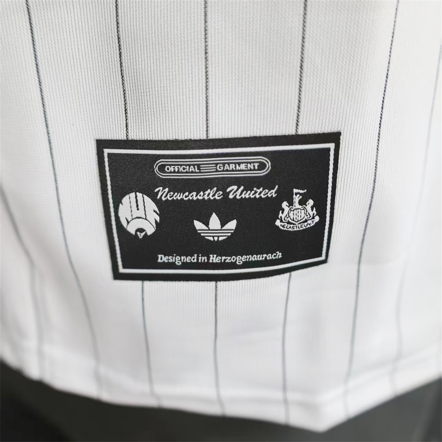 AlphaJersey-Newcastle United 25-26 Icon Range Travel Special Edition White Jersey - Player Version