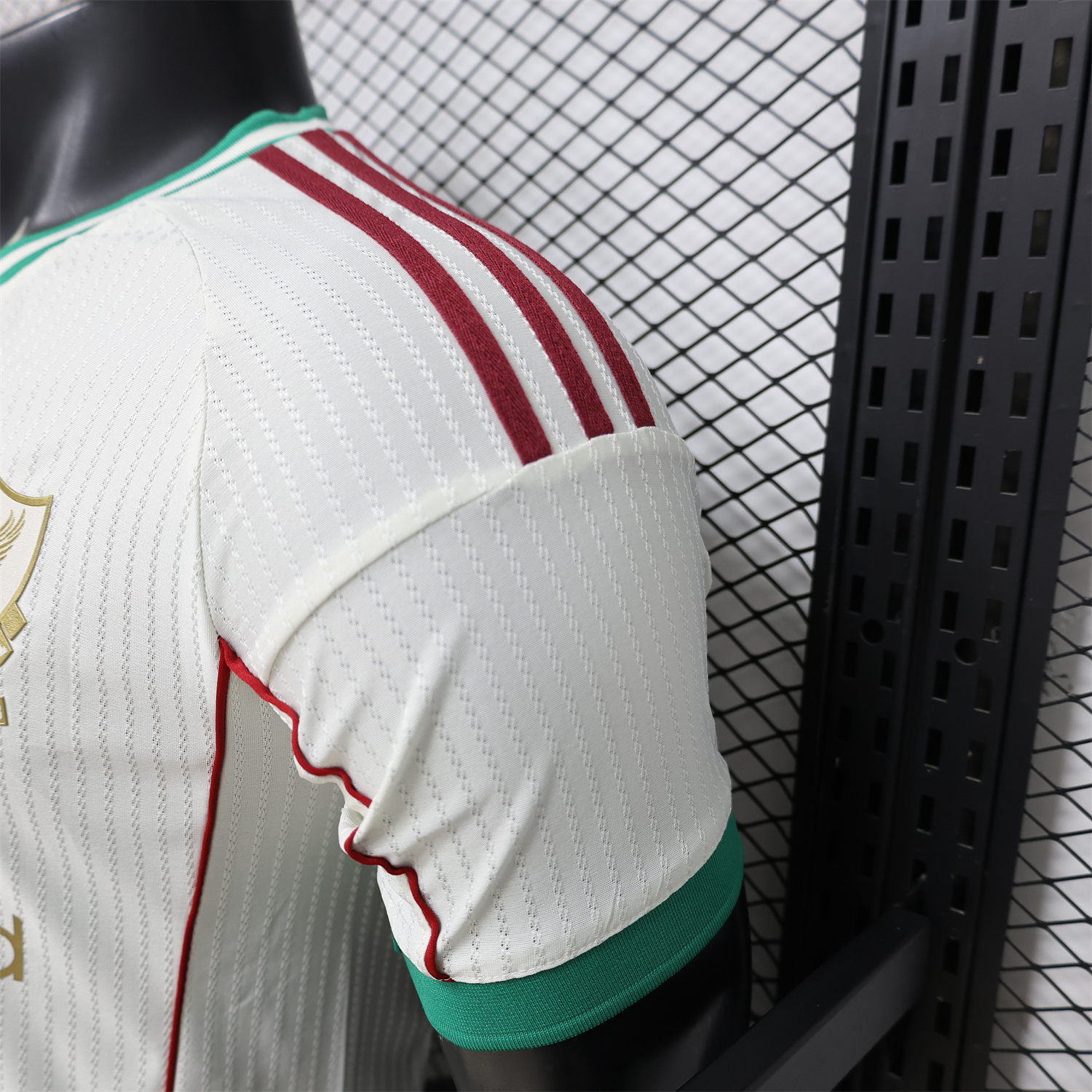 AlphaJersey-Liver.pool 25-26 Gold Lines Retro Casual Style White Jersey - Player Version