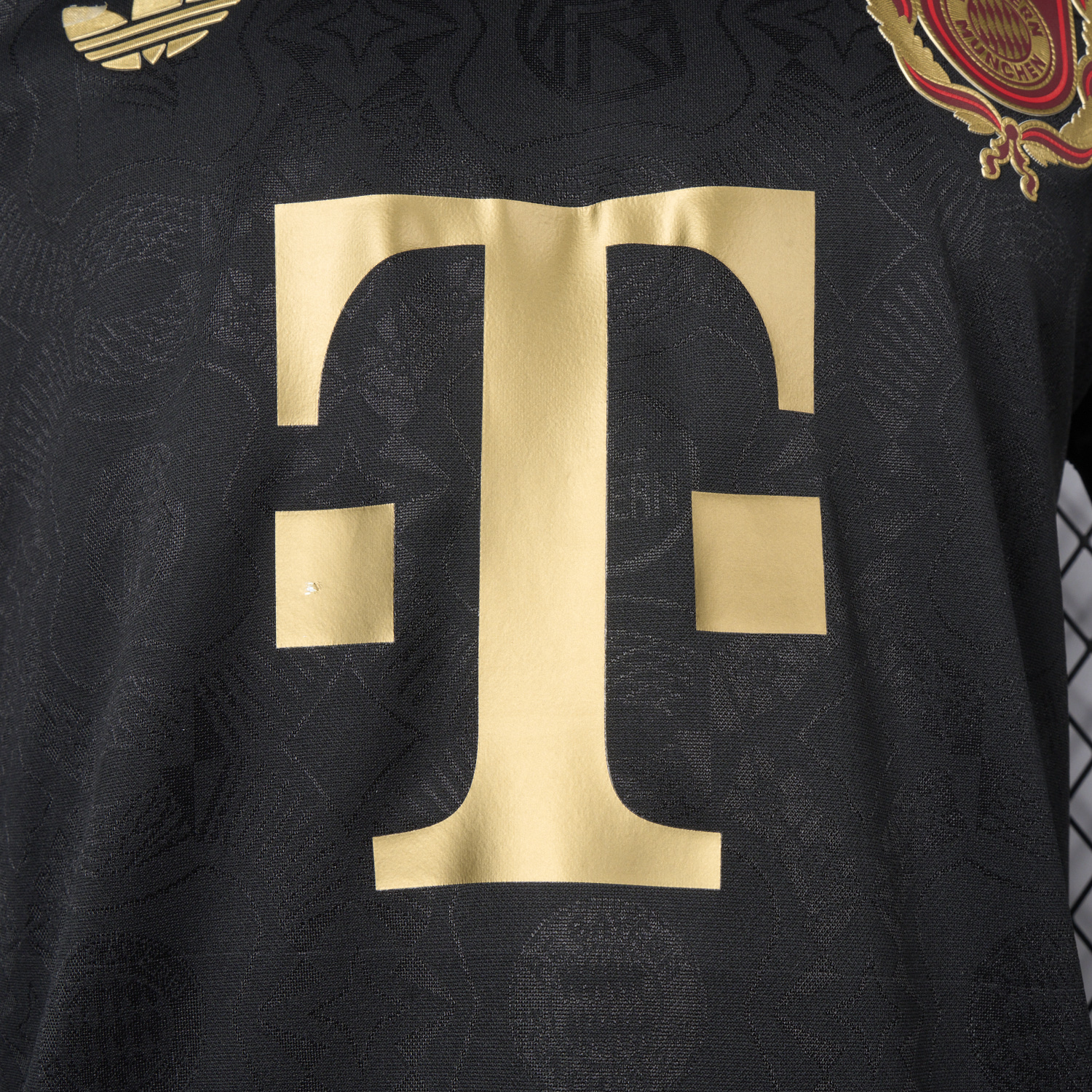 AlphaJersey-Bayern Munich 2025 Black 125th Anniversary Jersey - Player Version