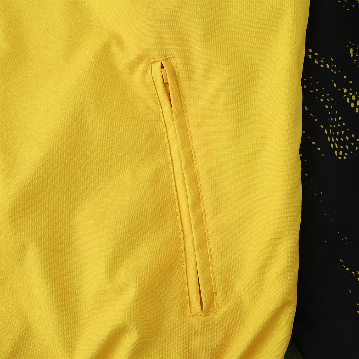 AlphaJersey-Dortmund 25-26 Double Sided Reversible Windbreaker - Green & Yellow