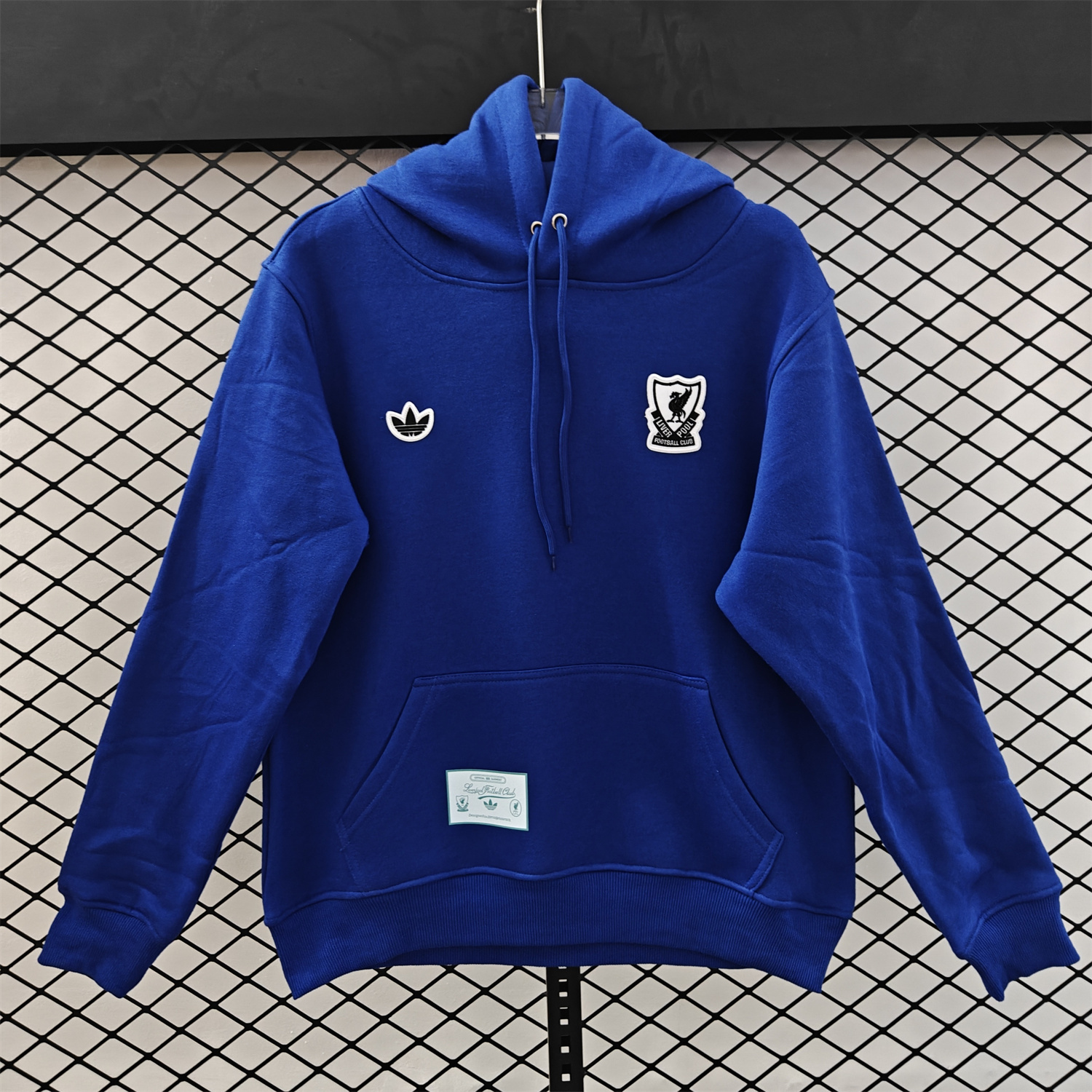 AlphaJersey-Liver.pool 25-26 Originals Terrace Icon White Team Logo Unisex Pullover Hoodie