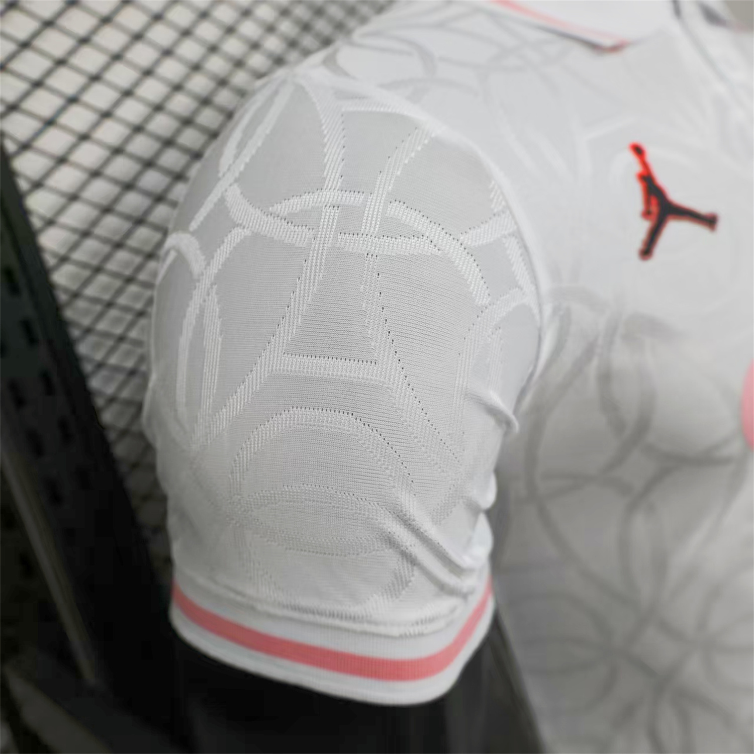 AlphaJersey-Paris Saint-Germain PSG 25-26 White And Pink Pre-Match Training Jersey - Player Version