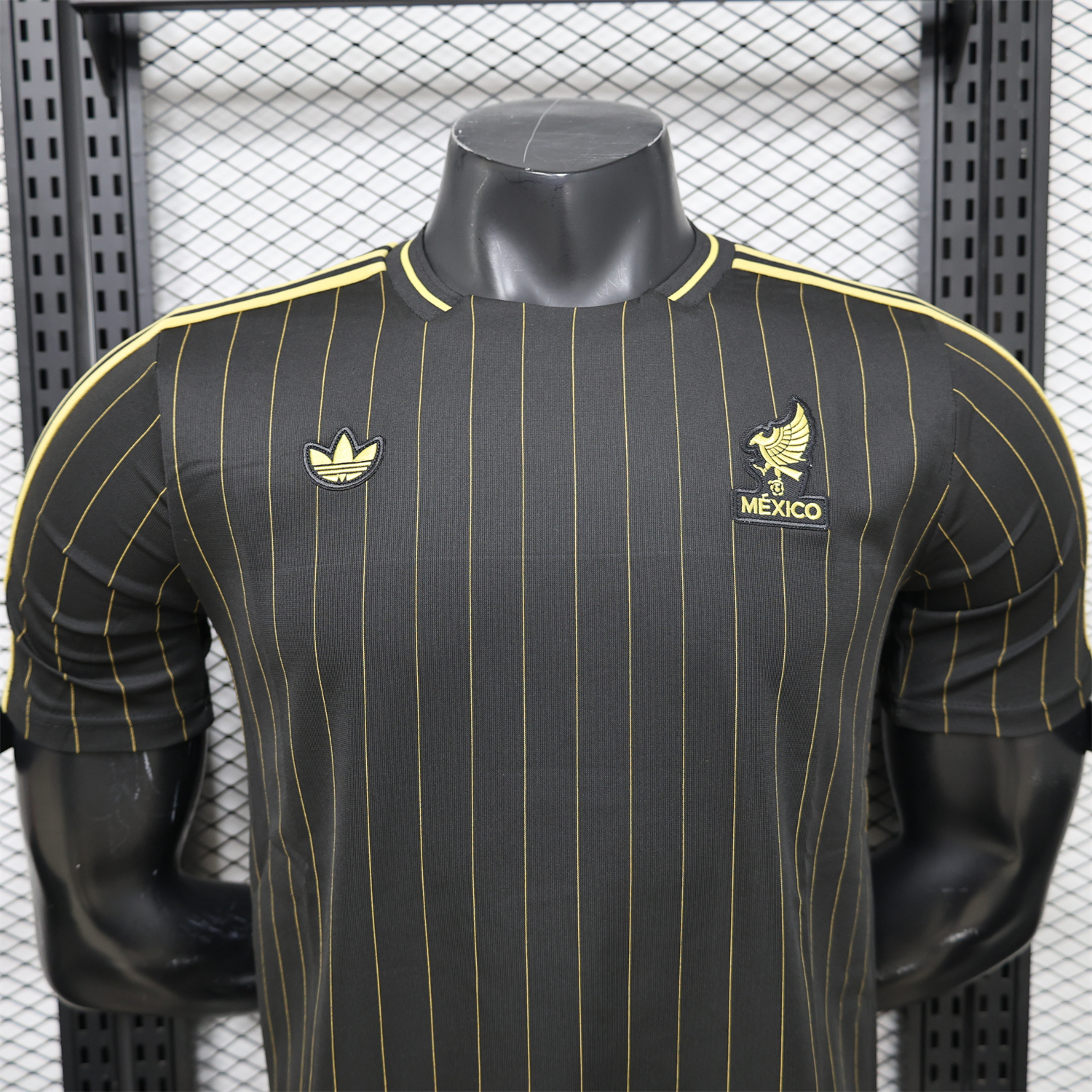 AlphaJersey-Mexico 2026 Terrace Icon Retro Casual Style Black Jersey - Player Version