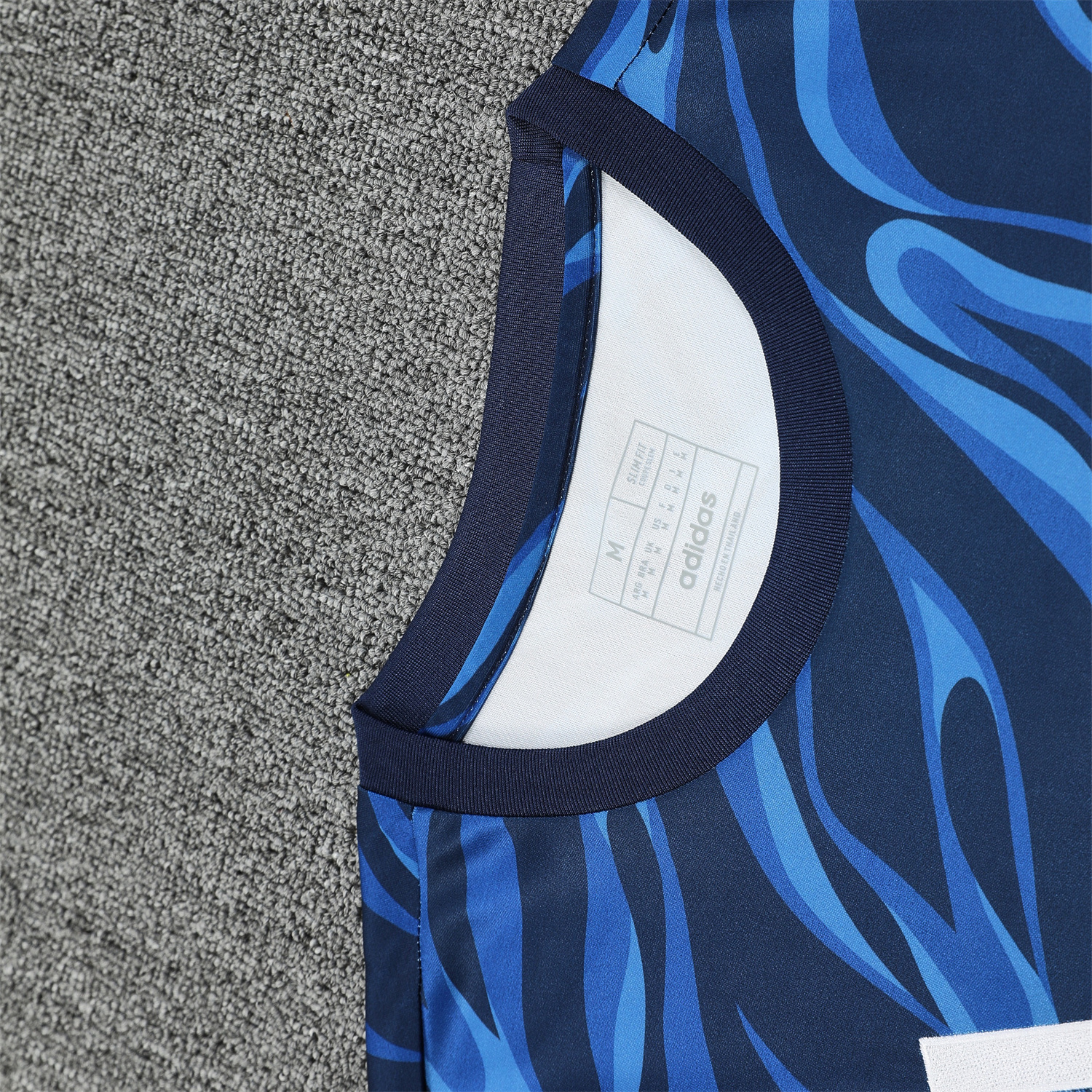 AlphaJersey-Real Madrid 25-26 Short-Sleeve Training Set - Blue Water Pattern Top & Deep Blue Shorts