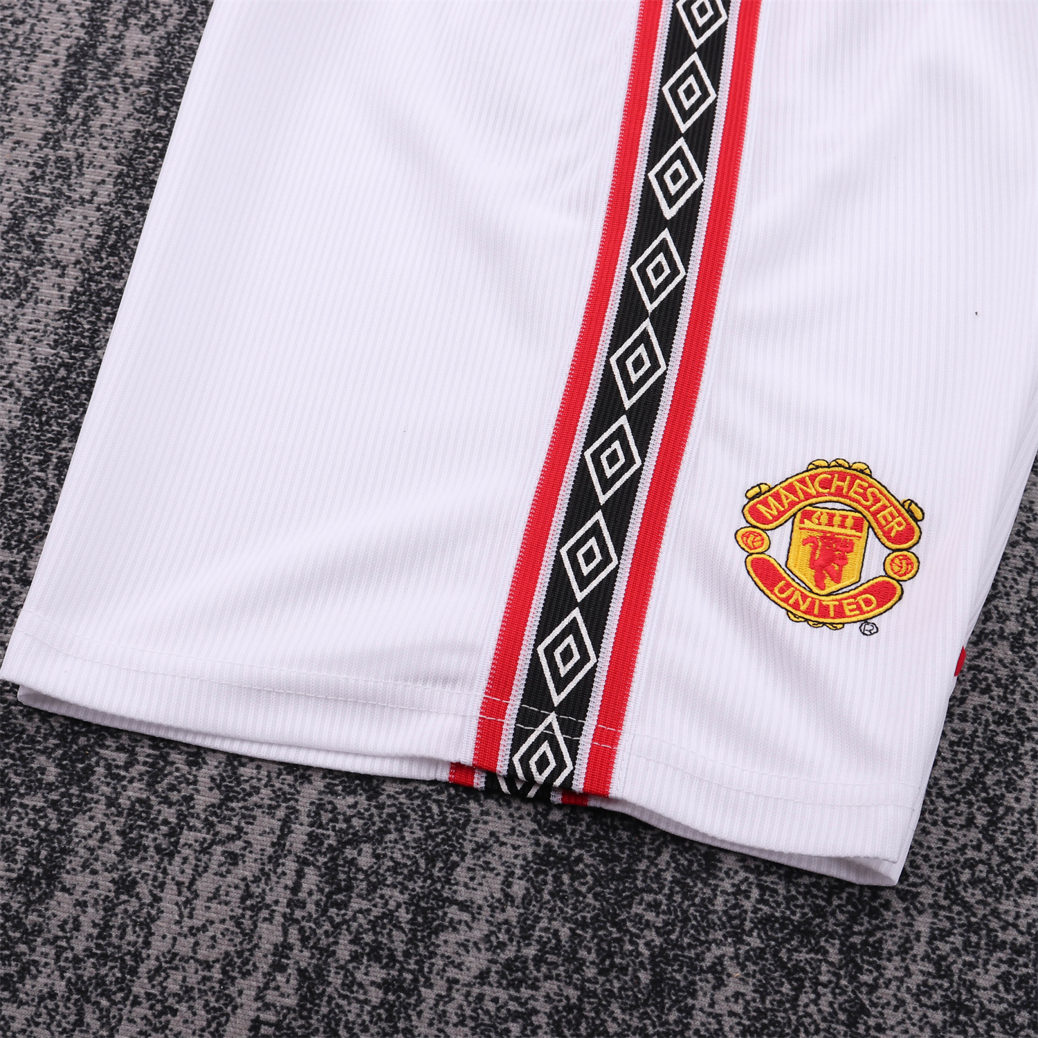 AlphaJersey-Retro Manchester United 1998-99 White Special Kids Kit
