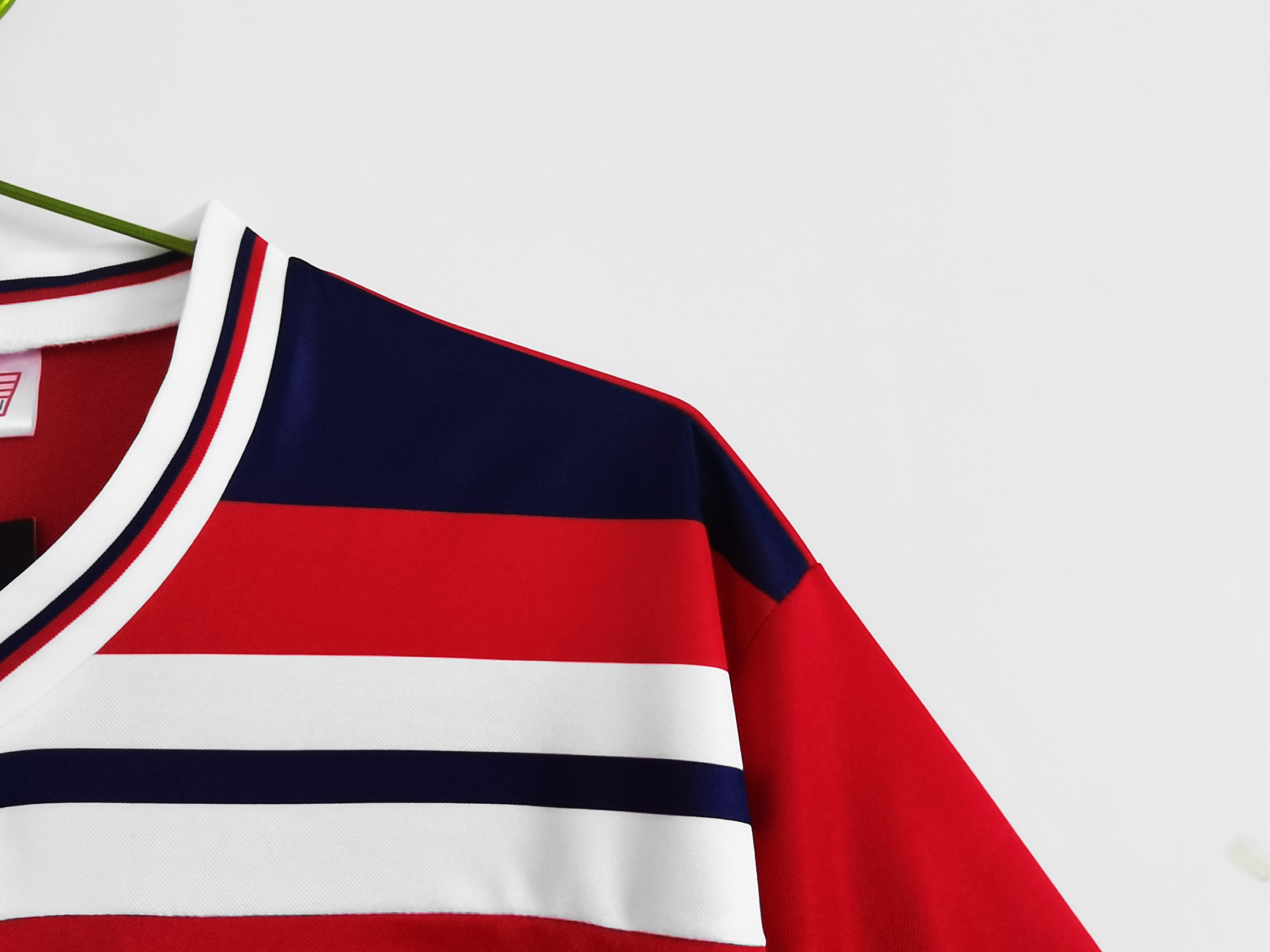AlphaJersey-Retro England 1982 Away Stadium Jersey