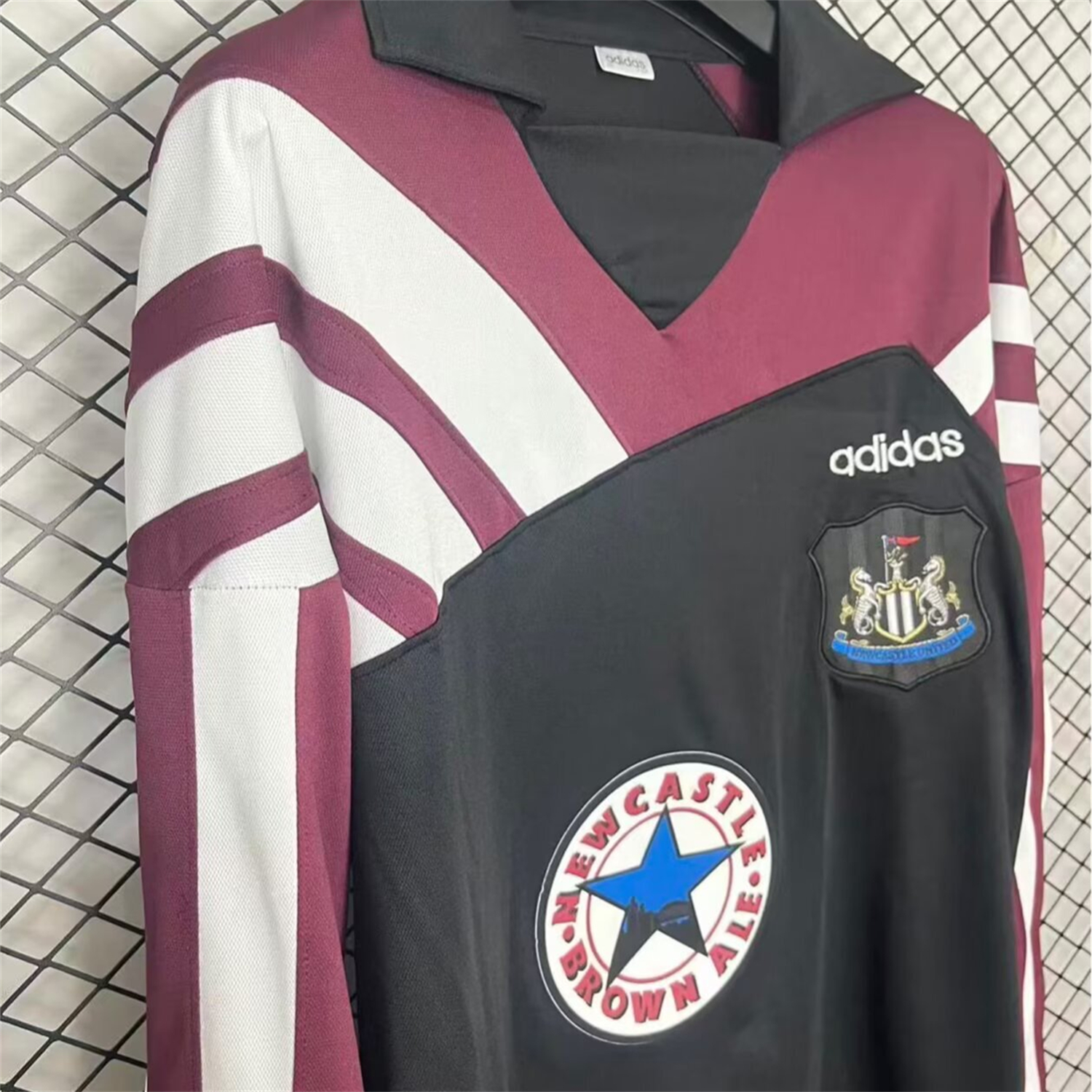 AlphaJersey-Retro Newcastle United 1995-96 Special Unisex Pullover Hoodie