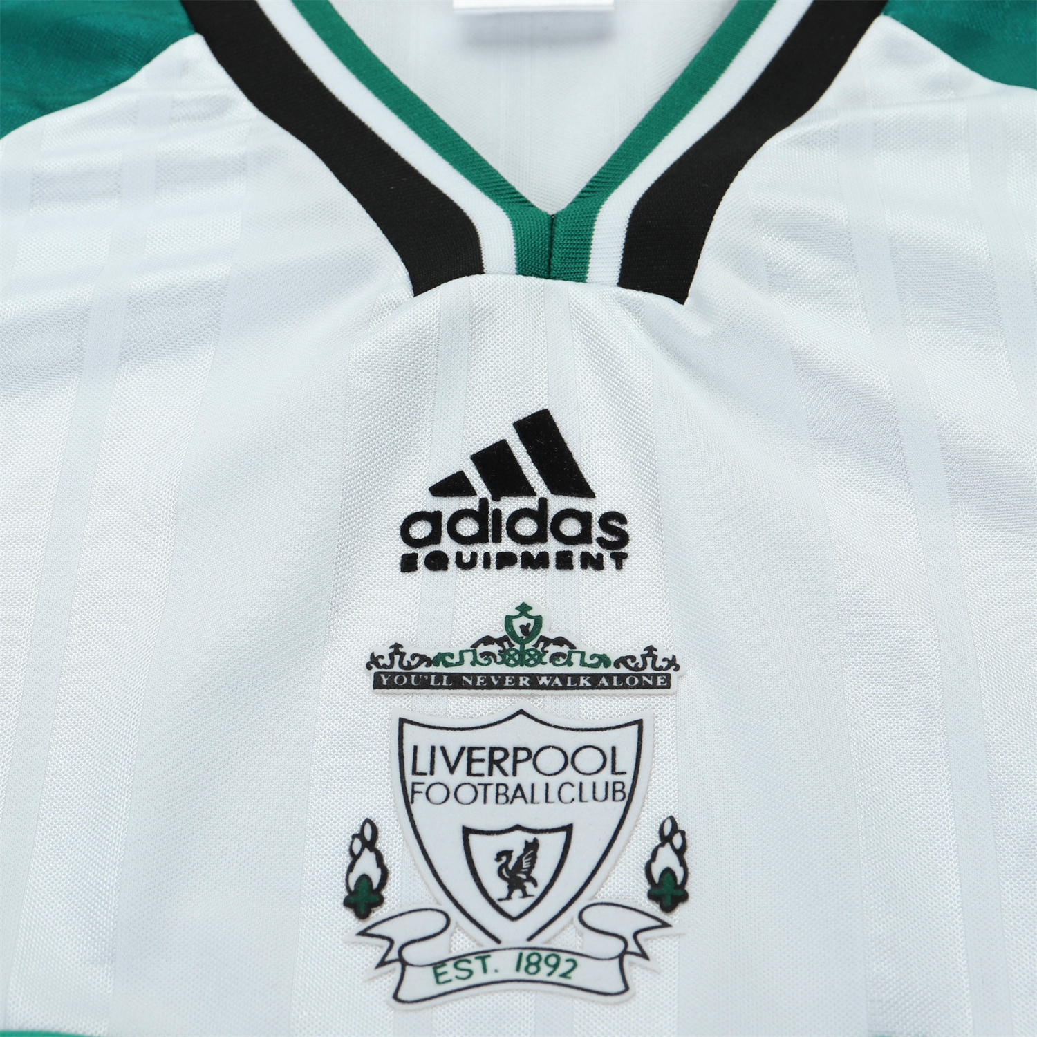 AlphaJersey-Retro Liver.pool 1993-95 Away Kids Kit