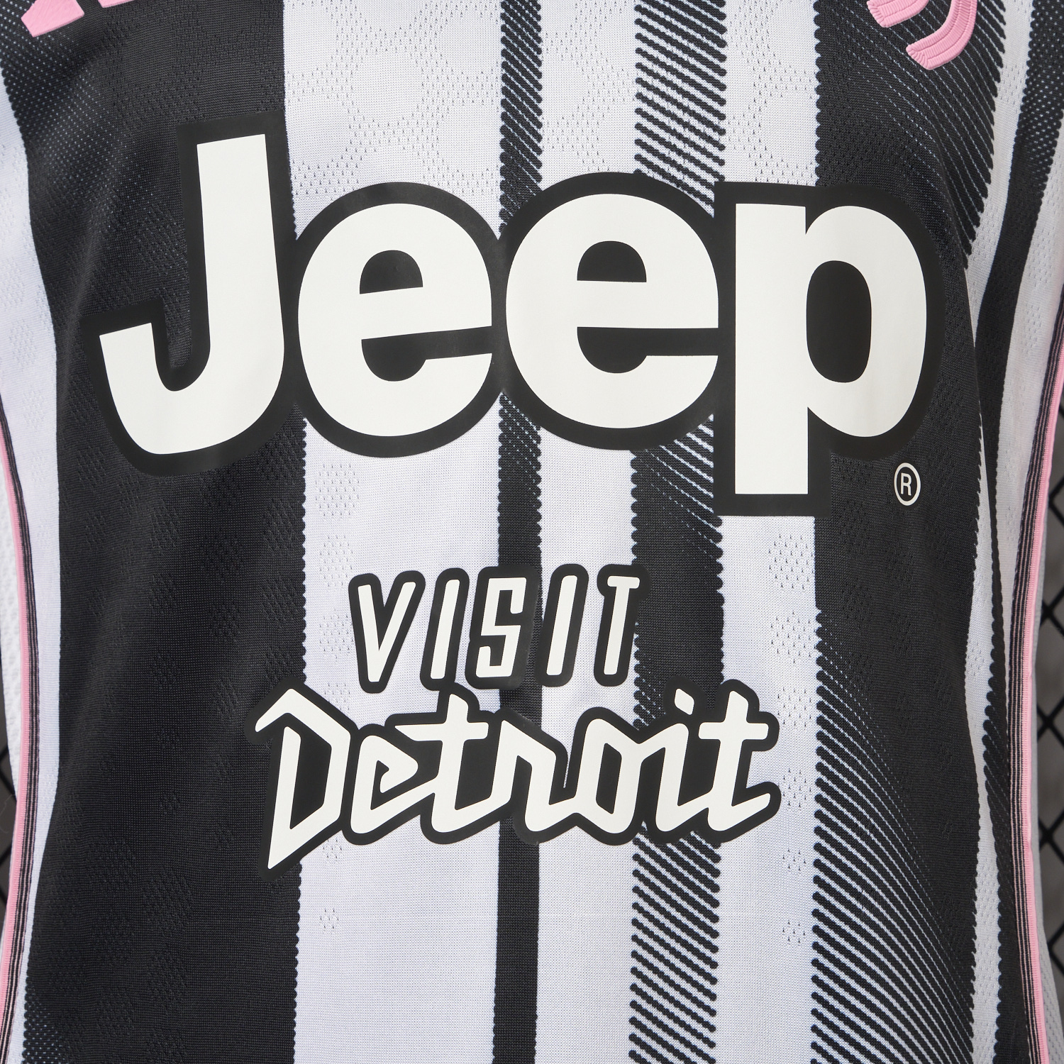 AlphaJersey-Juventus 25-26 Home Long Sleeves Jersey With Chest Sponsor - Player Version