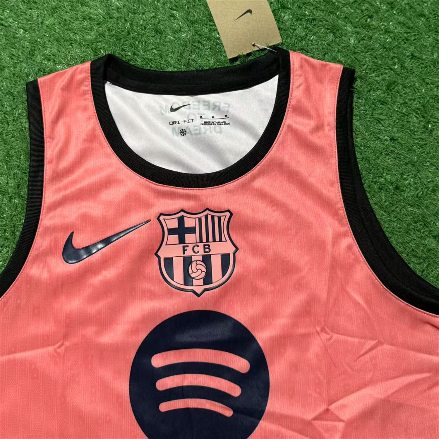 AlphaJersey-Women's Barcelona 25-26 Black Logo Pink Yoga Vest