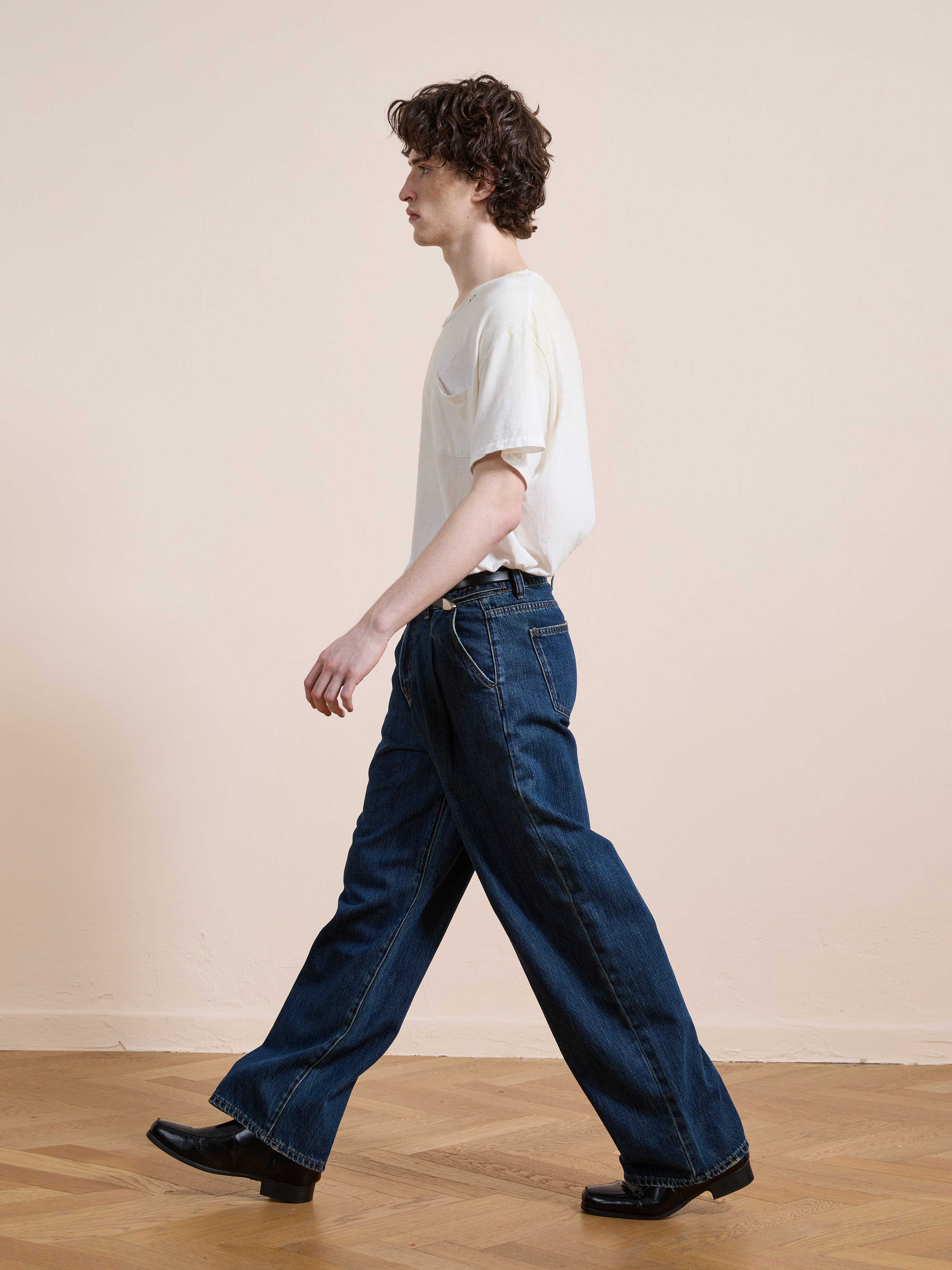 Pleated Relaxed Fit Jeans | Modern Menswear by yycbvcnbmmnbm