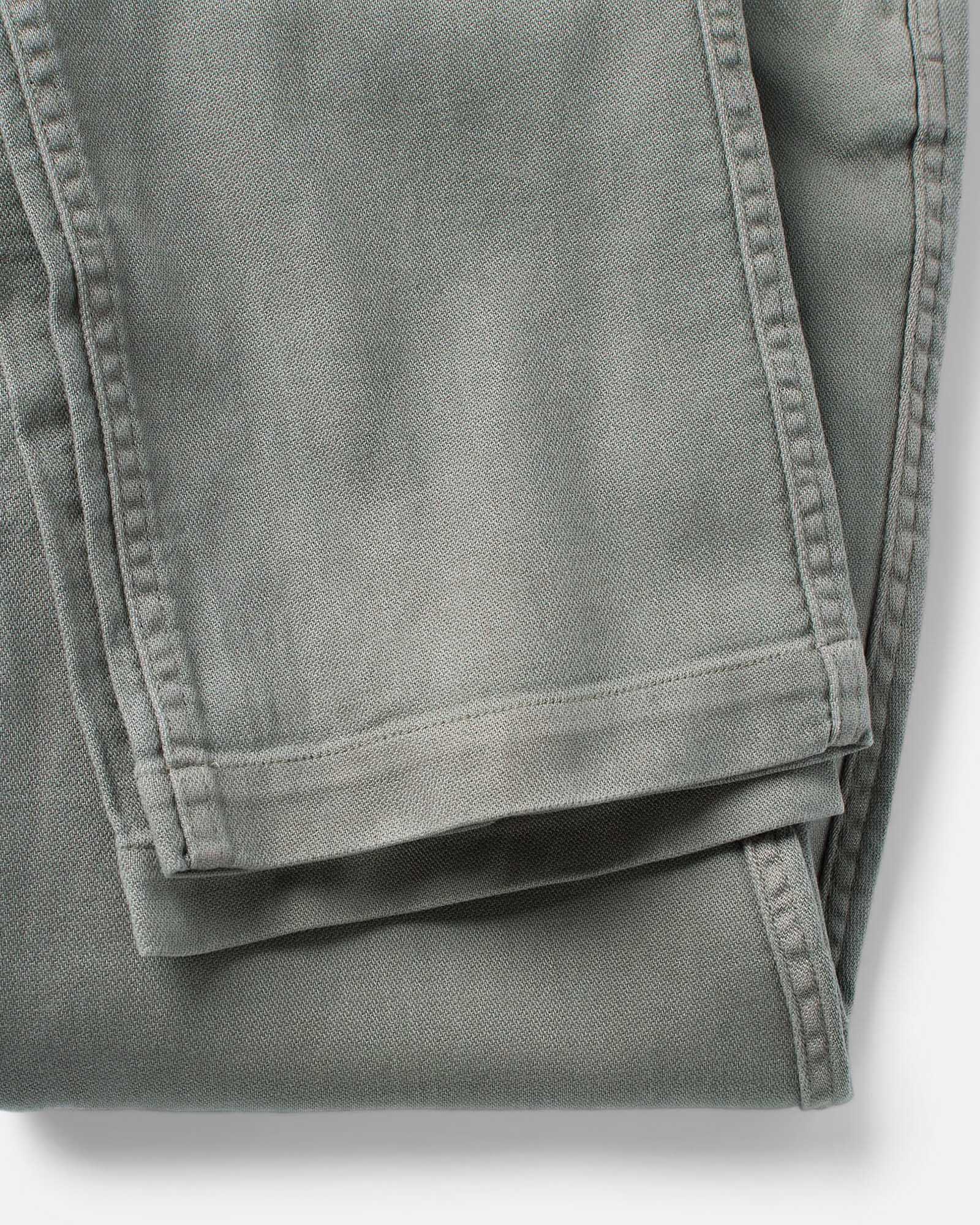 The Roamer Pant in Smoked Olive Broken Twill | Modern Menswear by yycbvcnbmmnbm