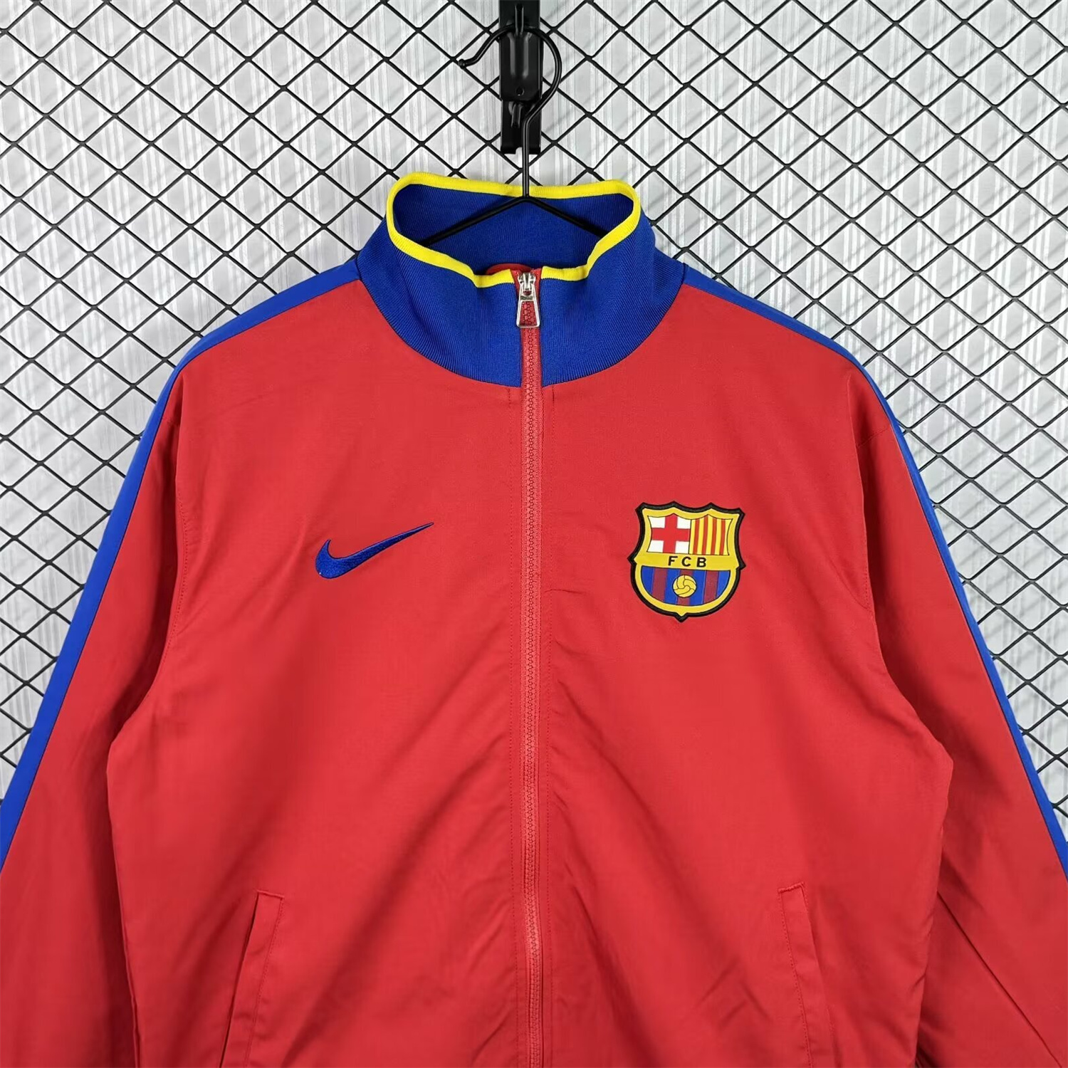 AlphaJersey-Retro Barcelona 2010-11 Windbreaker Jacket - Red