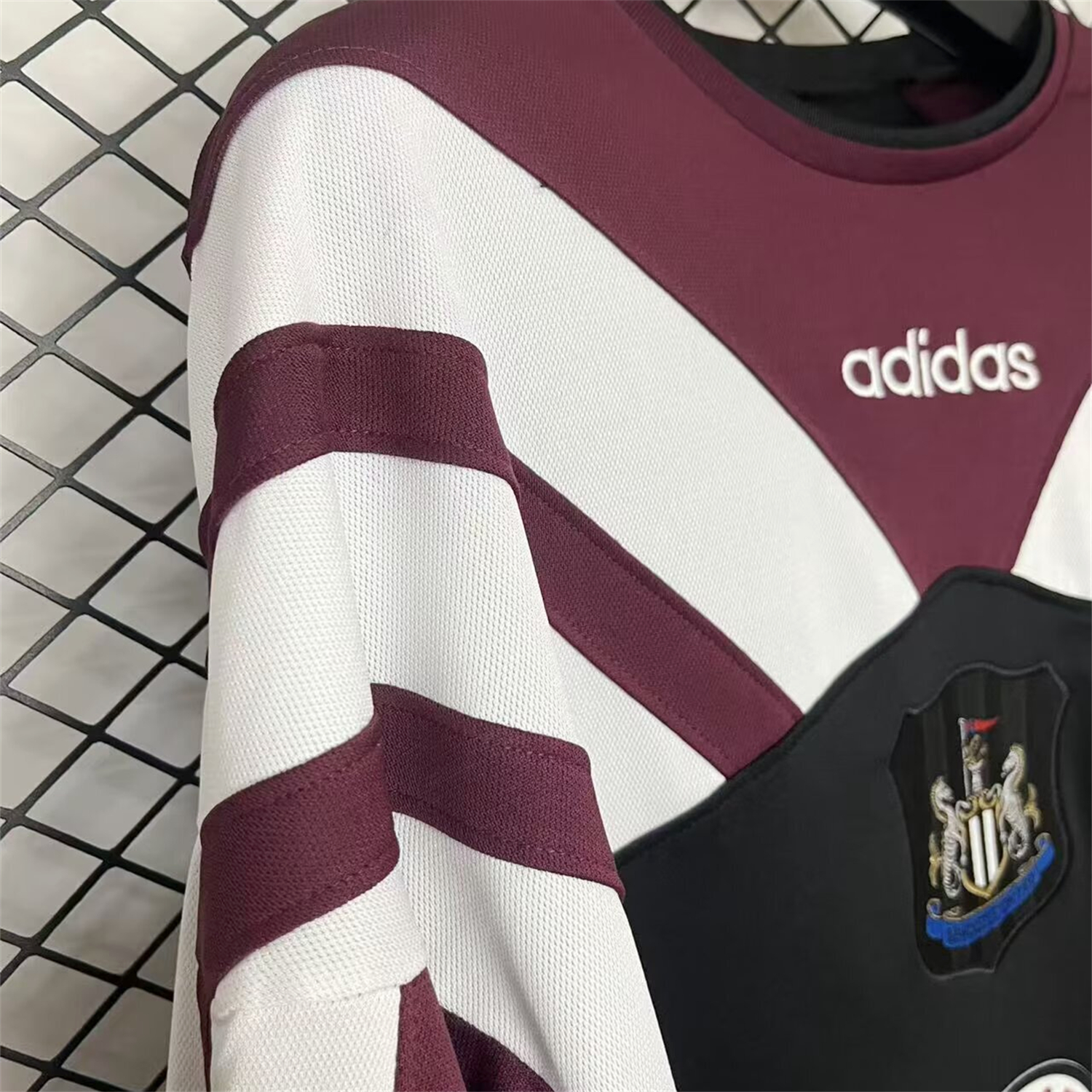 AlphaJersey-Retro Newcastle United 1995-96 Central Logo Special Unisex Pullover Hoodie