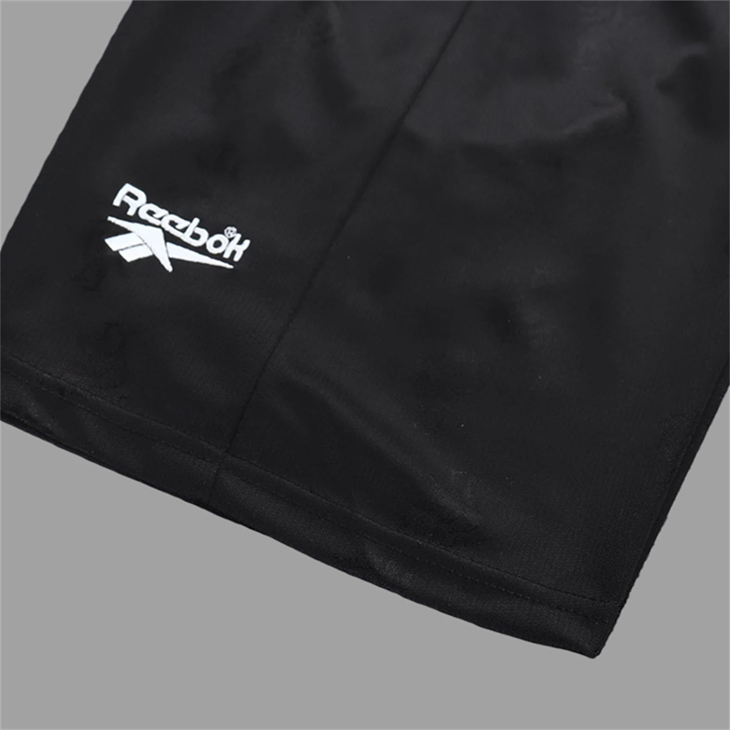 AlphaJersey-Retro Liver.pool 1996-97 Black Special Kids Kit