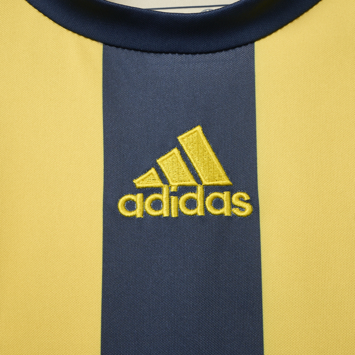 AlphaJersey-Retro Fenerbahce 2008-09 Home Jersey
